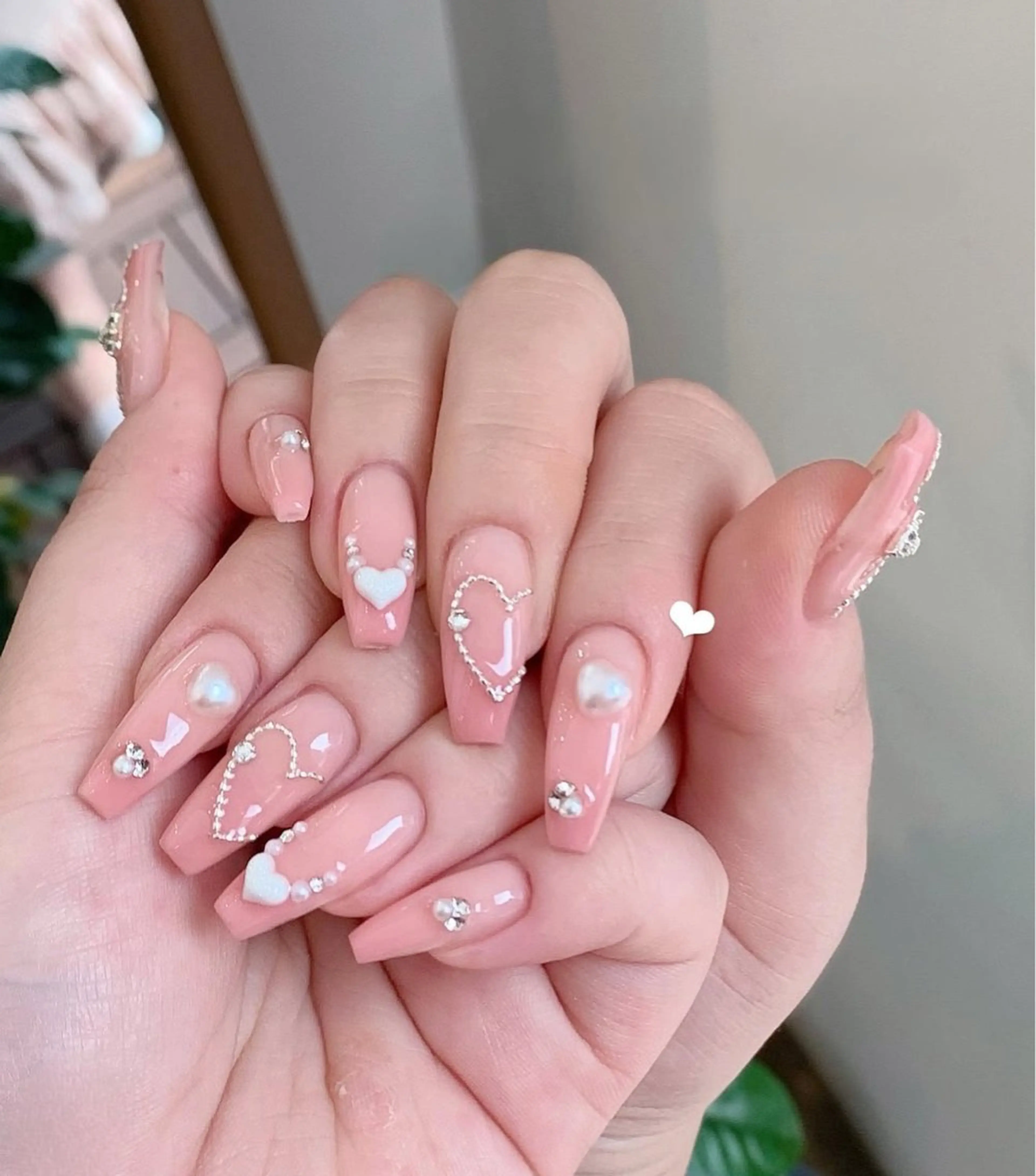 ネイル フラッシュネイル フレンチネイル グラデーション キラキラネイル 韓国ネイル ハンドネイル Lina nail所属・Lunaa 池袋のネイルデザイン