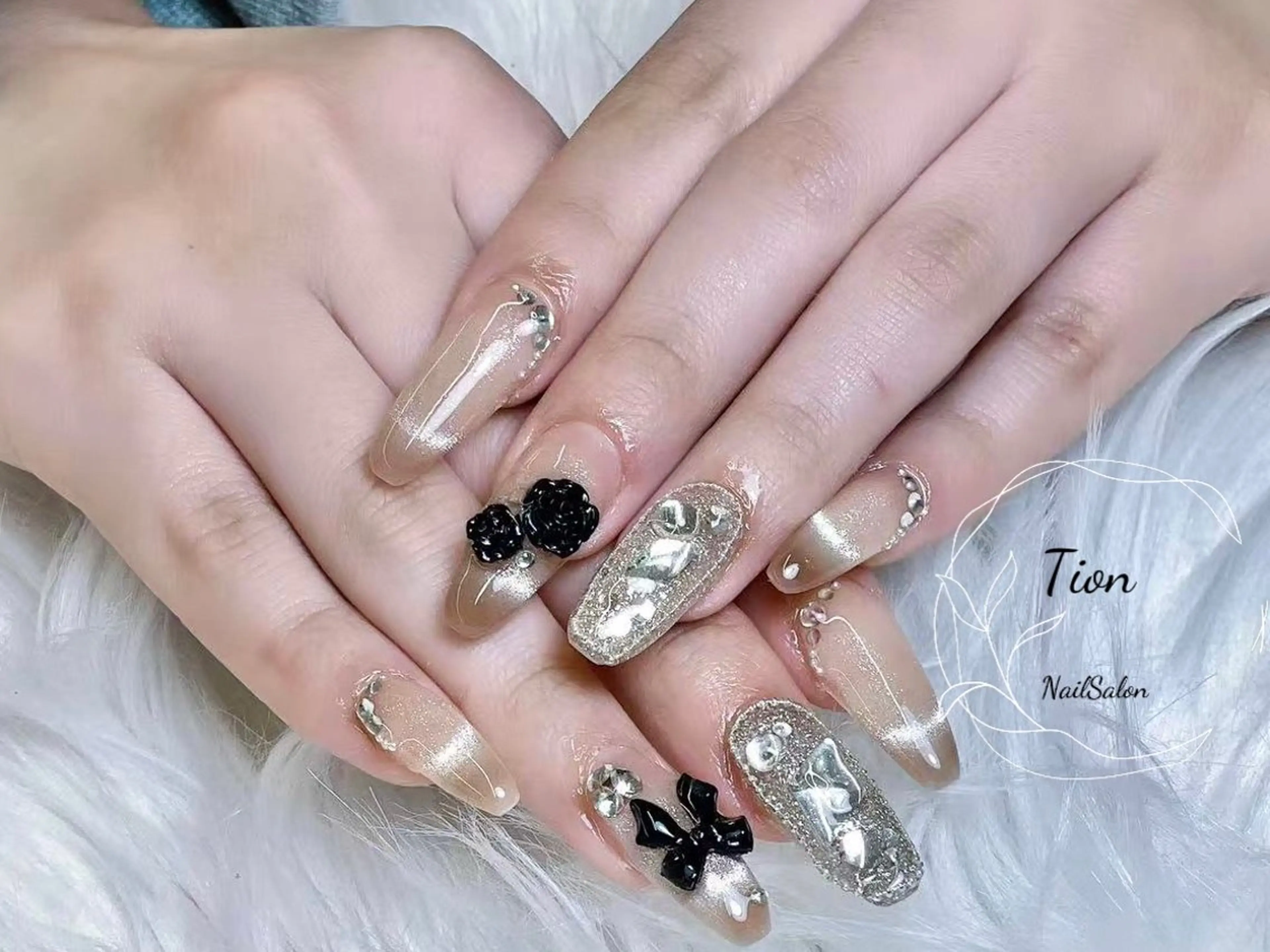 ネイル チークネイル 長さ出し フットネイル フレンチネイル ジェルネイル Nailsalon Tion武蔵小杉店所属・Nailsalon Tion武蔵小杉店のネイルデザイン