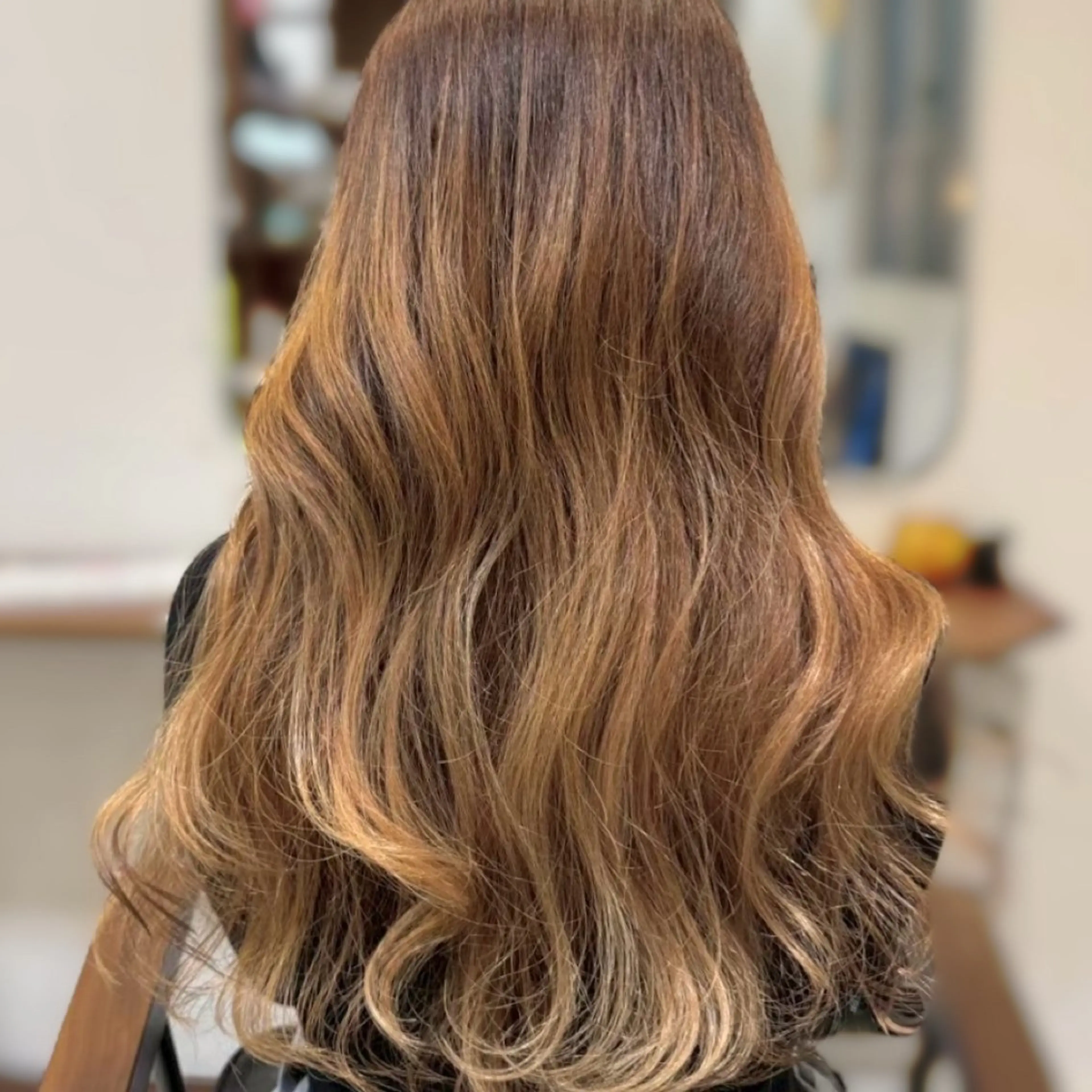 ロング 坂本 璃里杏のヘアスタイル