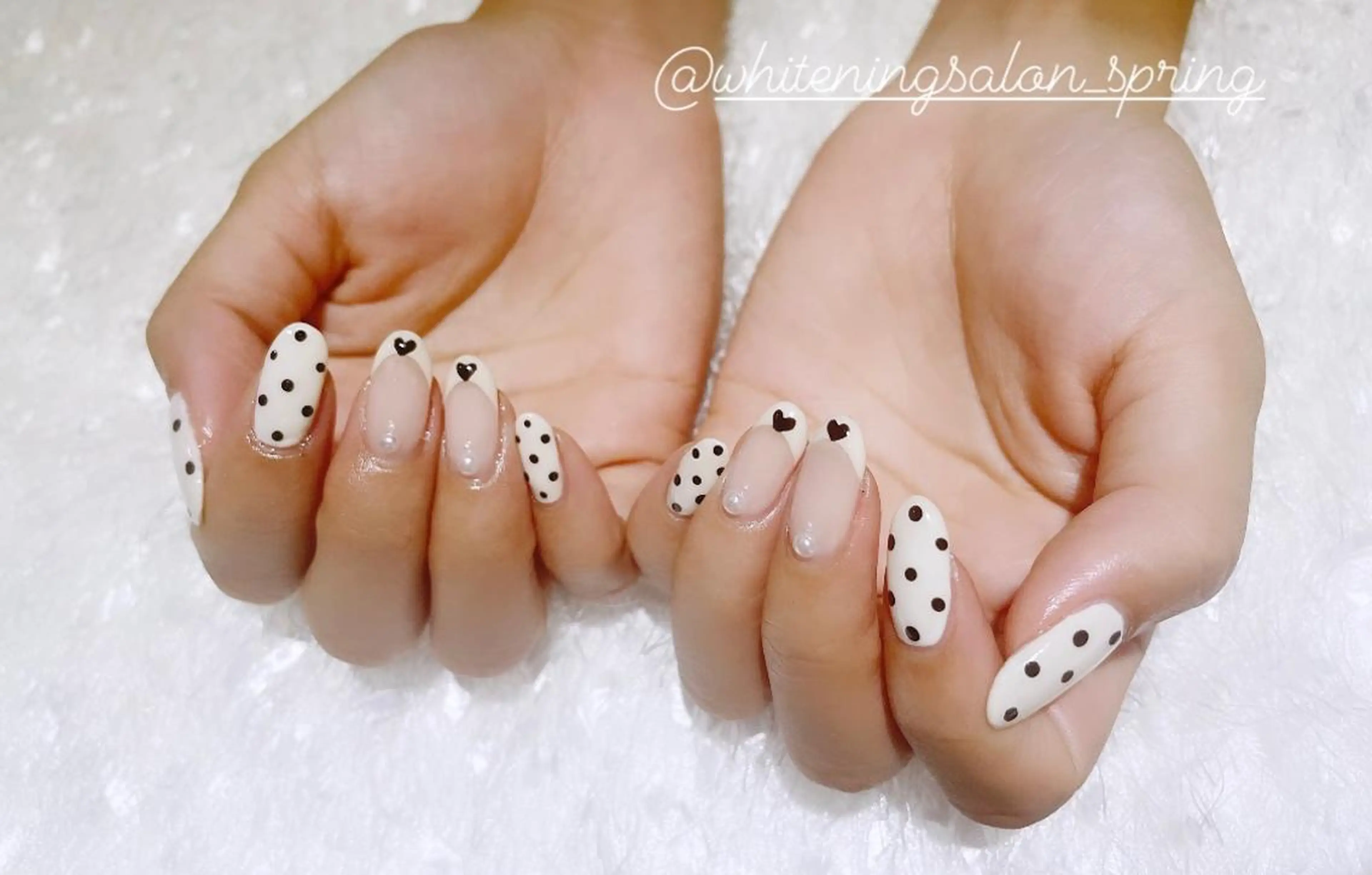 ネイル ドット Nakao Hitomiのネイルデザイン