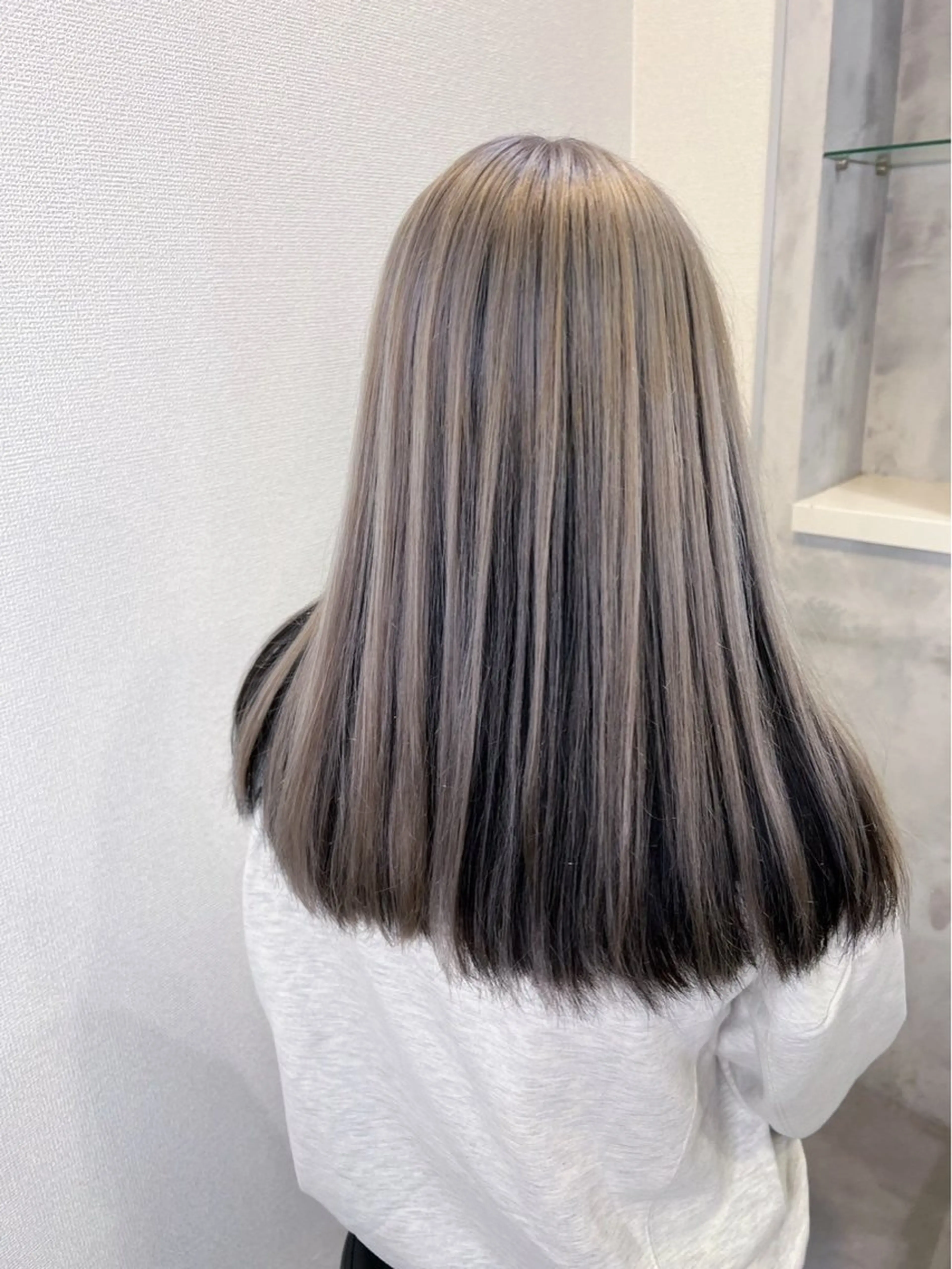 セミロング カラー カット ヘアカラー トリートメント RAISE by_WHITEのヘアスタイル