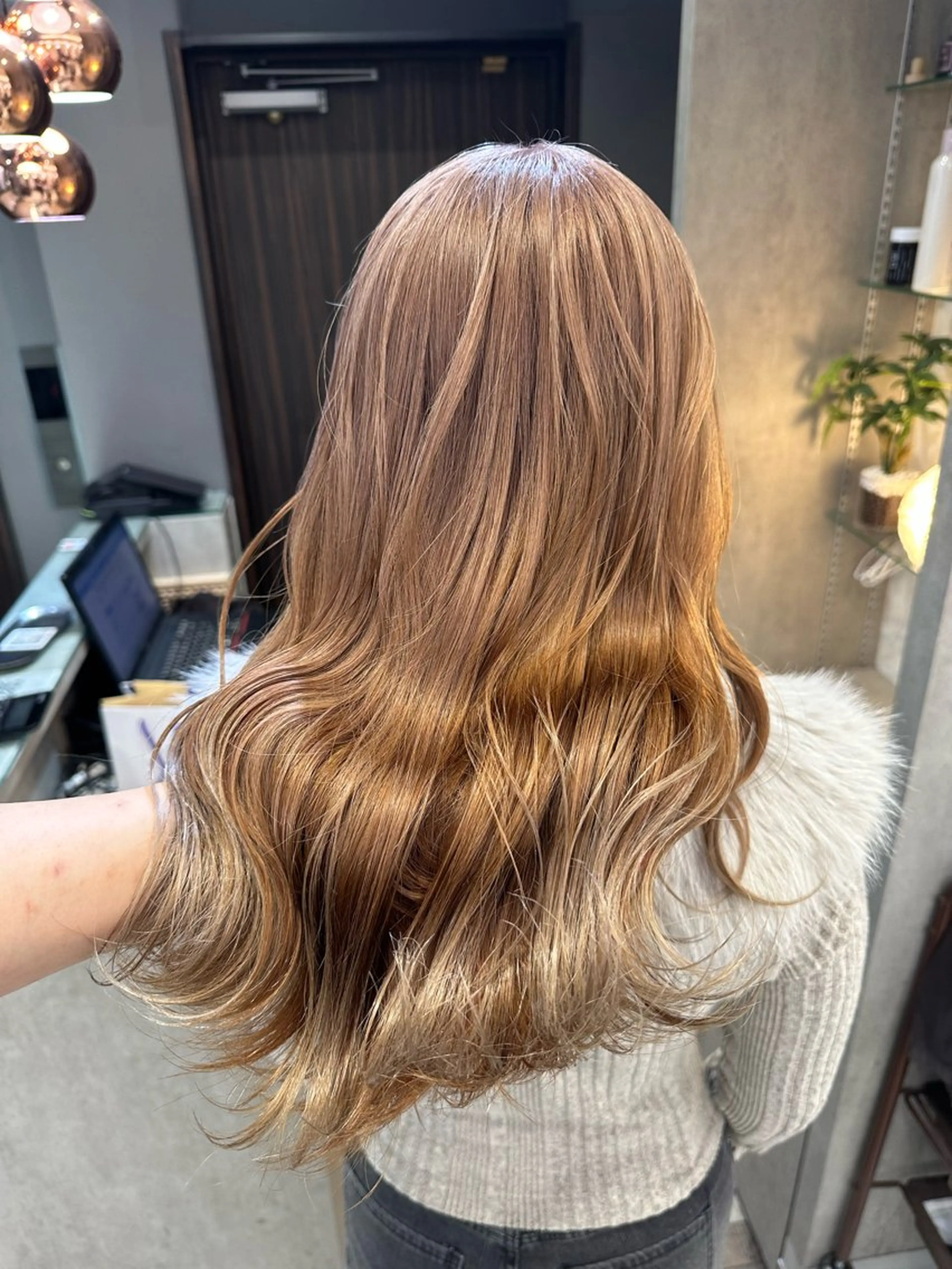 セミロング カラー ヘアカラー トリートメント AYAKASA 暖色カラー/レイヤーのヘアスタイル