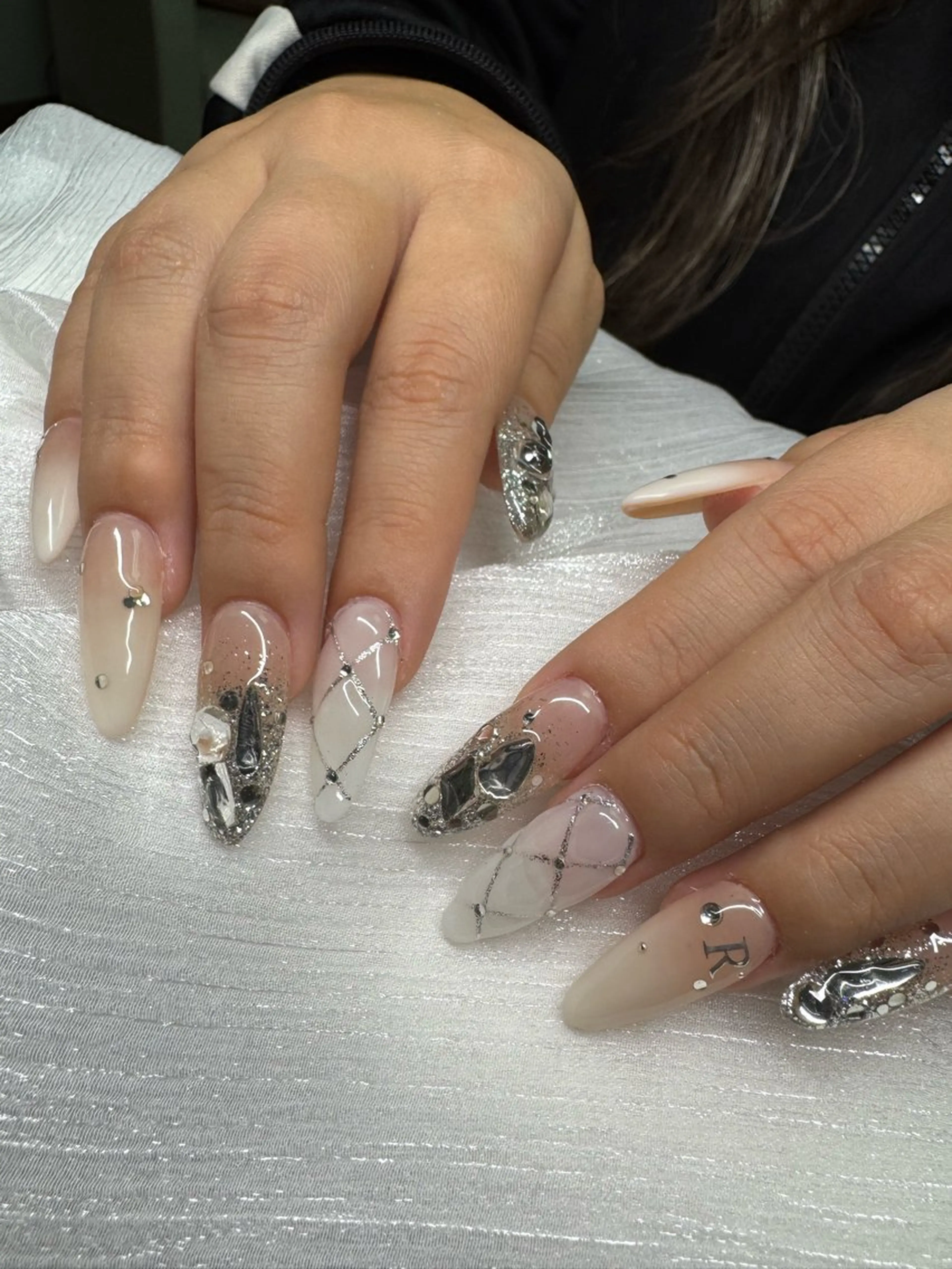 ロング ハンドネイル CITRAtotal beautyのネイルデザイン