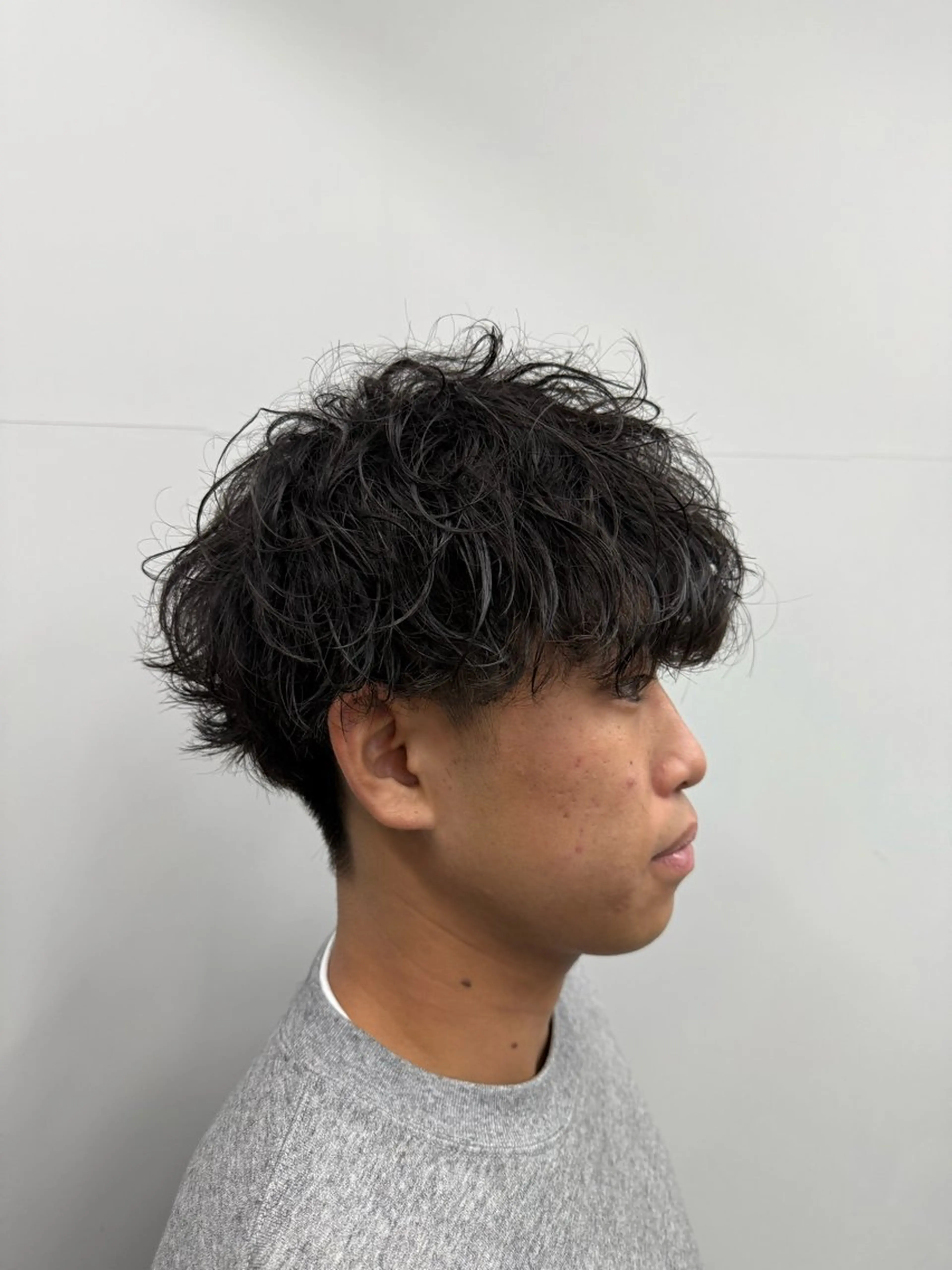 ショート パーマ メンズ マッシュ メンズパーマ 波巻きパーマ 坂本響 メンズカット/パーマのヘアスタイル