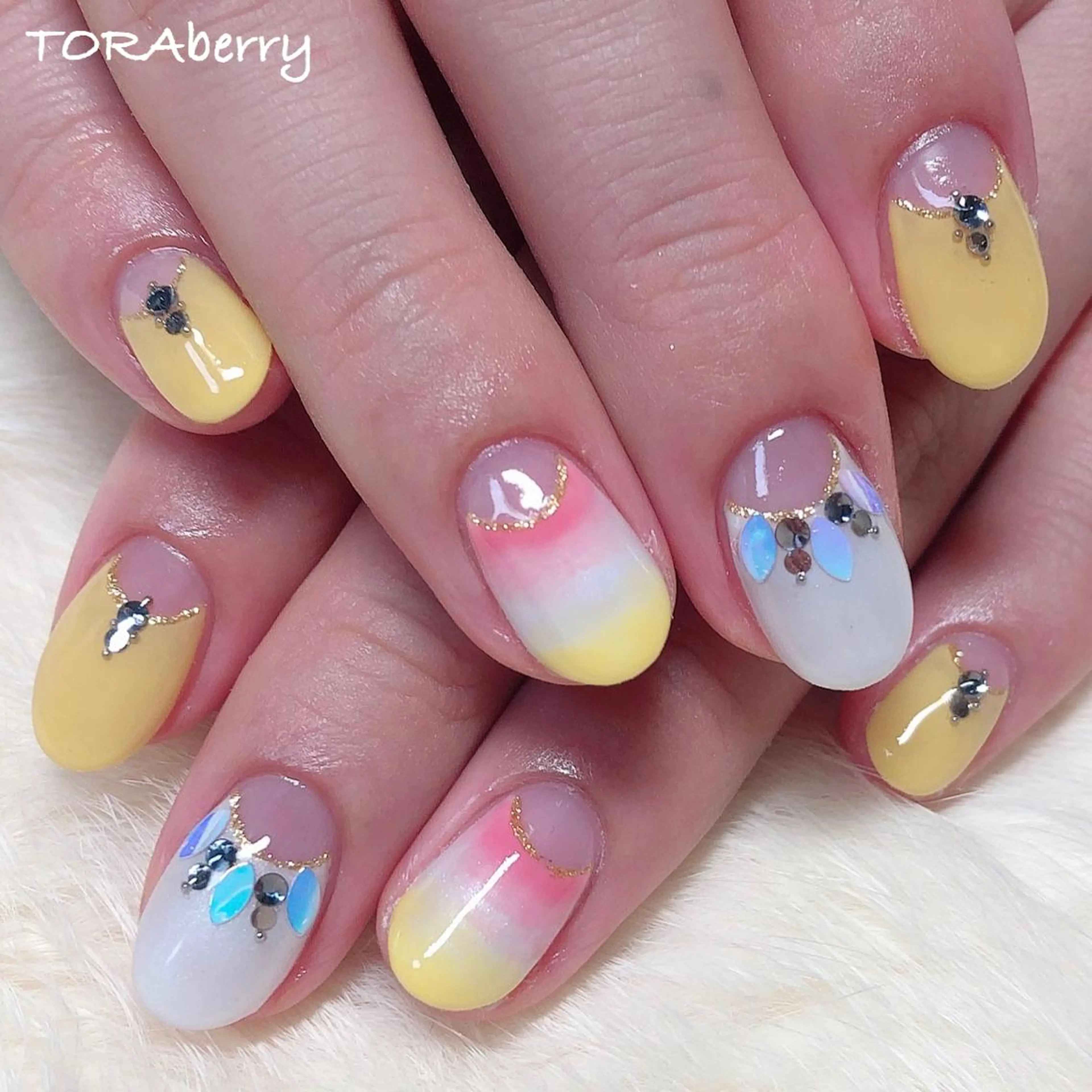 ネイル ハンドネイル ネイリスト なつみのネイルデザイン