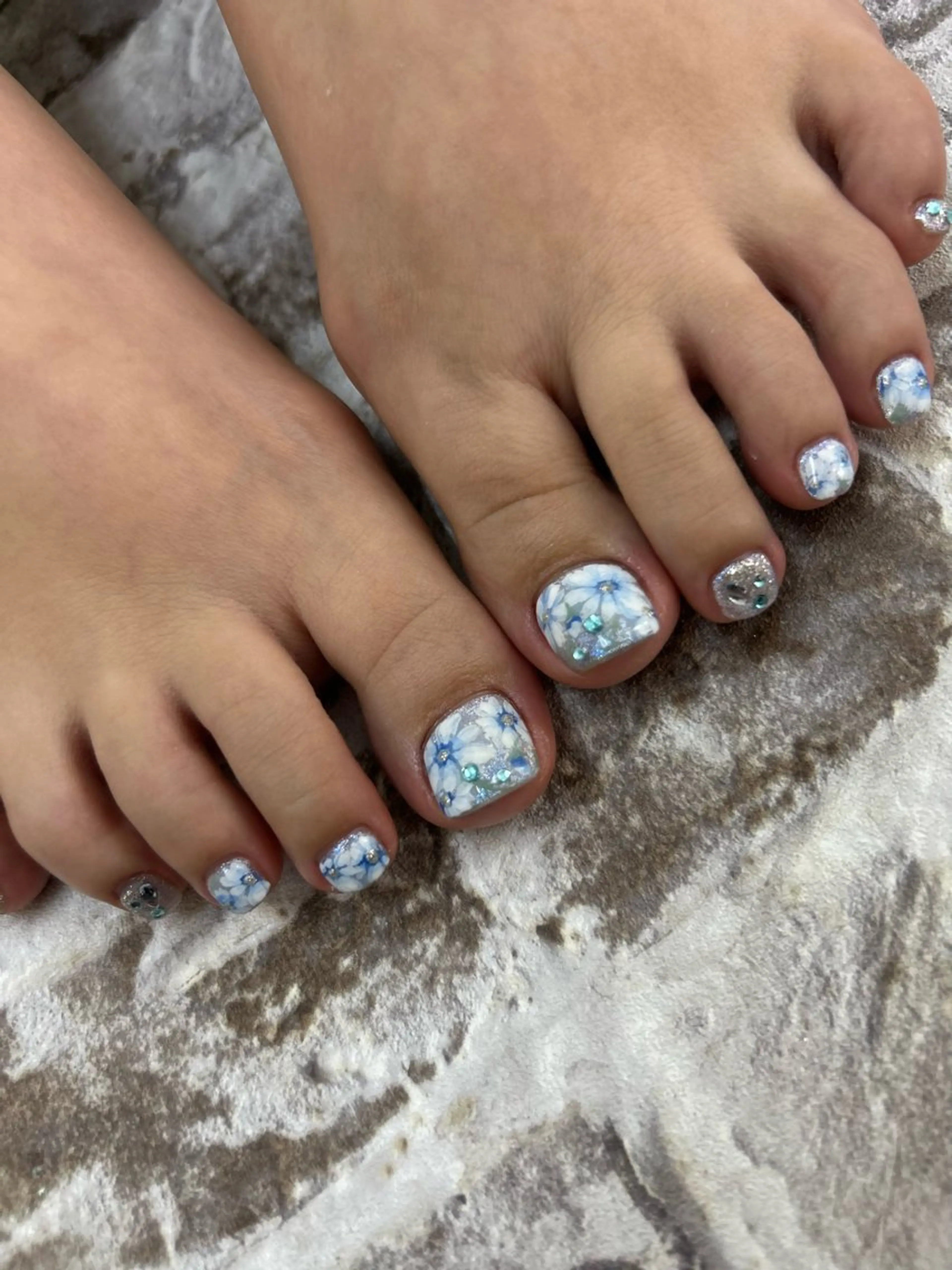 ネイル フットネイル ネイルサロンmuumii所属・東十条muumii ネイルまつ毛のネイルデザイン