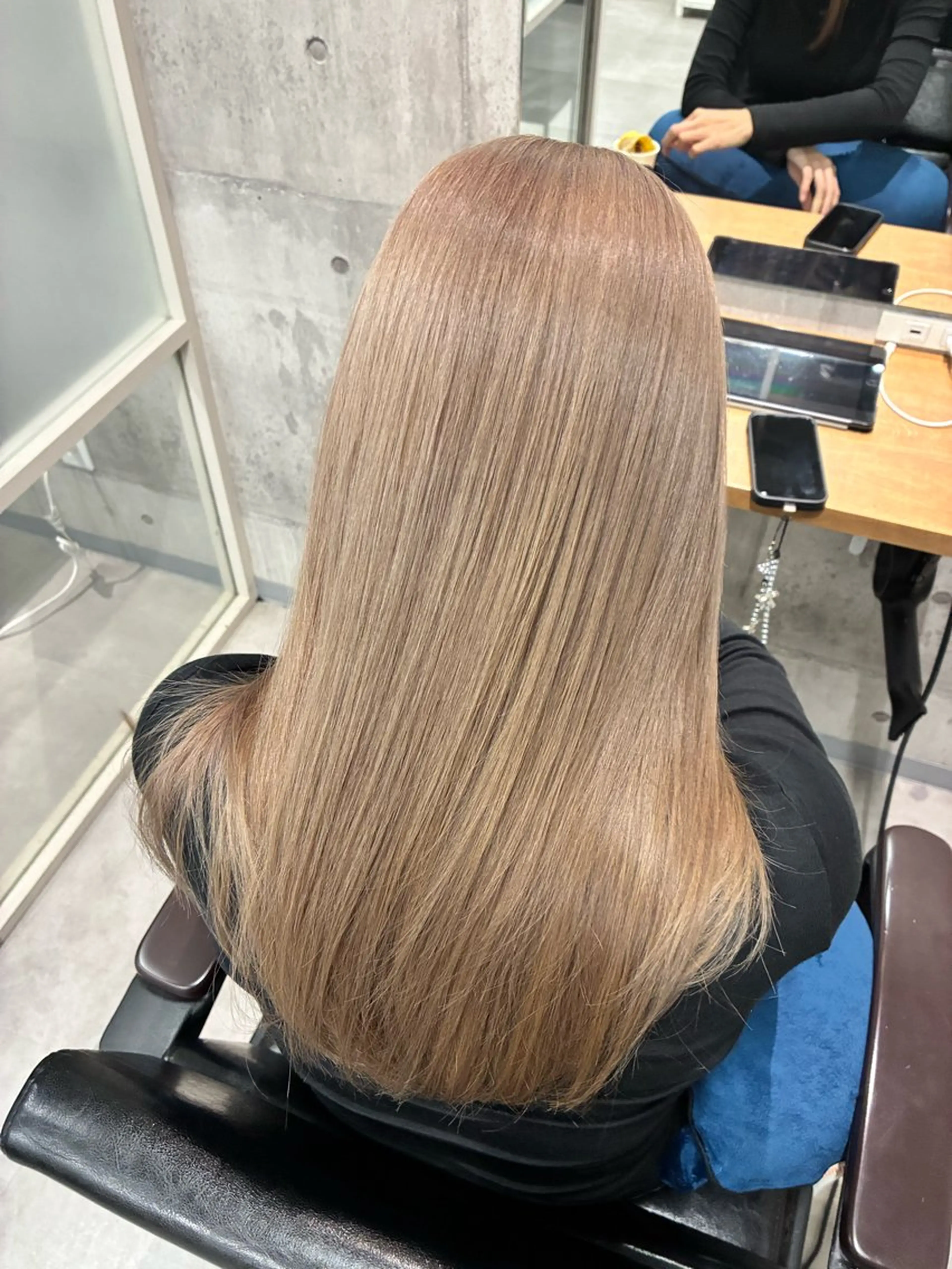 ミディアム ボブ ハイライト 髪質改善 newi ナカノのヘアスタイル