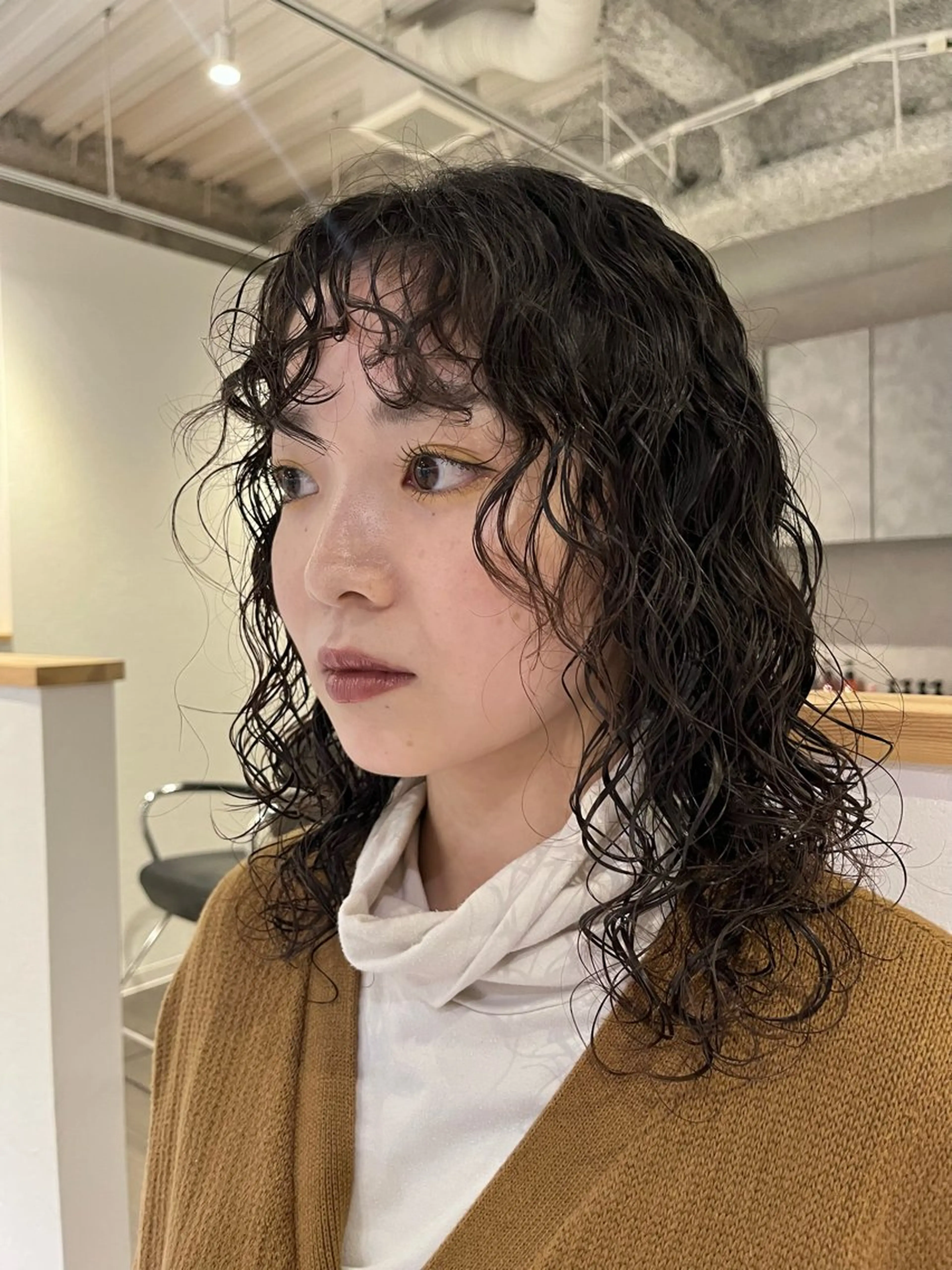 ミディアム パーマ ミディアムパーマ スパイラルパーマ カット パーマ トリートメント 桃果 momokaのヘアスタイル