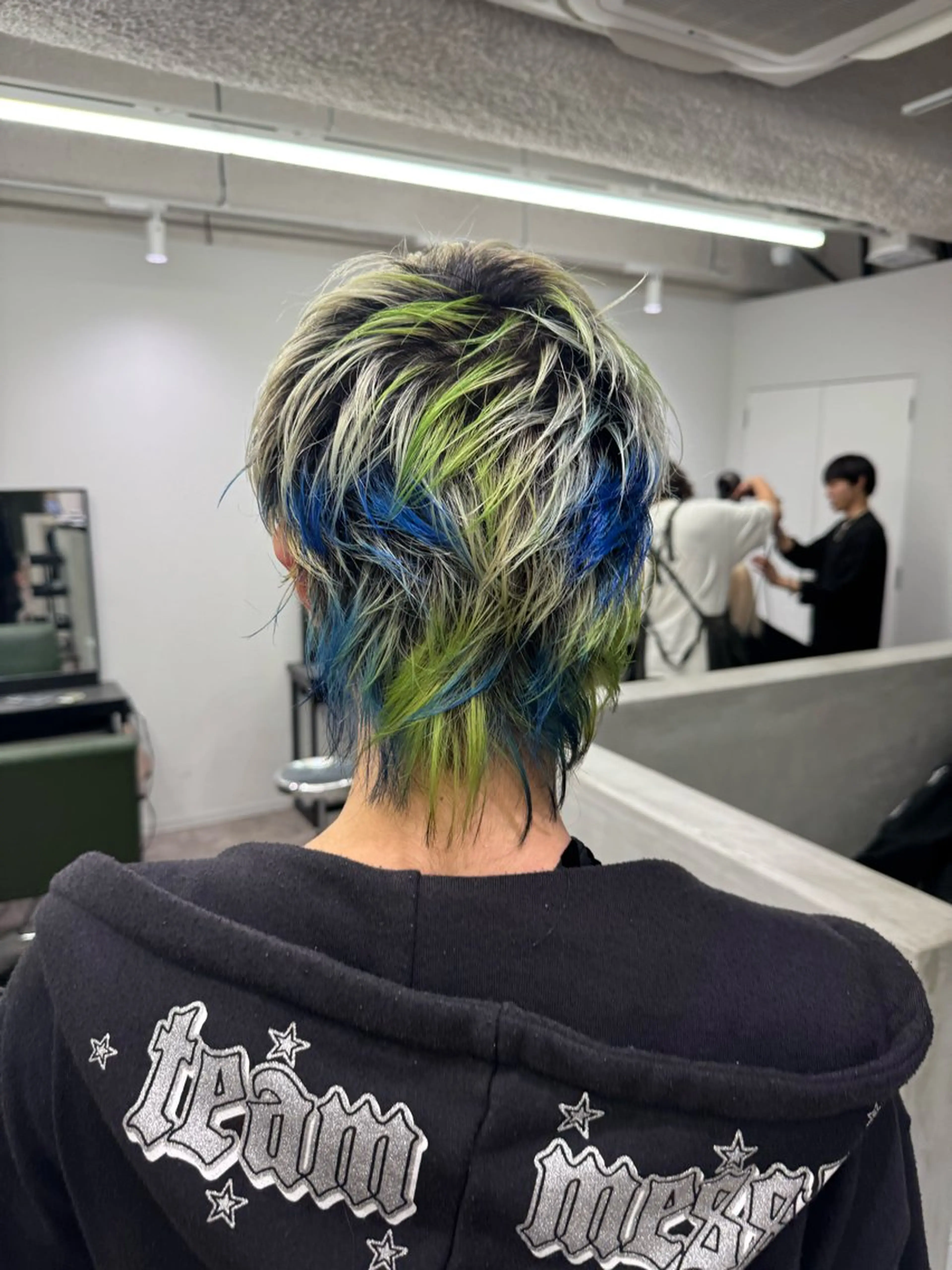 カラー メンズ デザインカラー ハイトーン/ピンク カラー/めい🎀のヘアスタイル