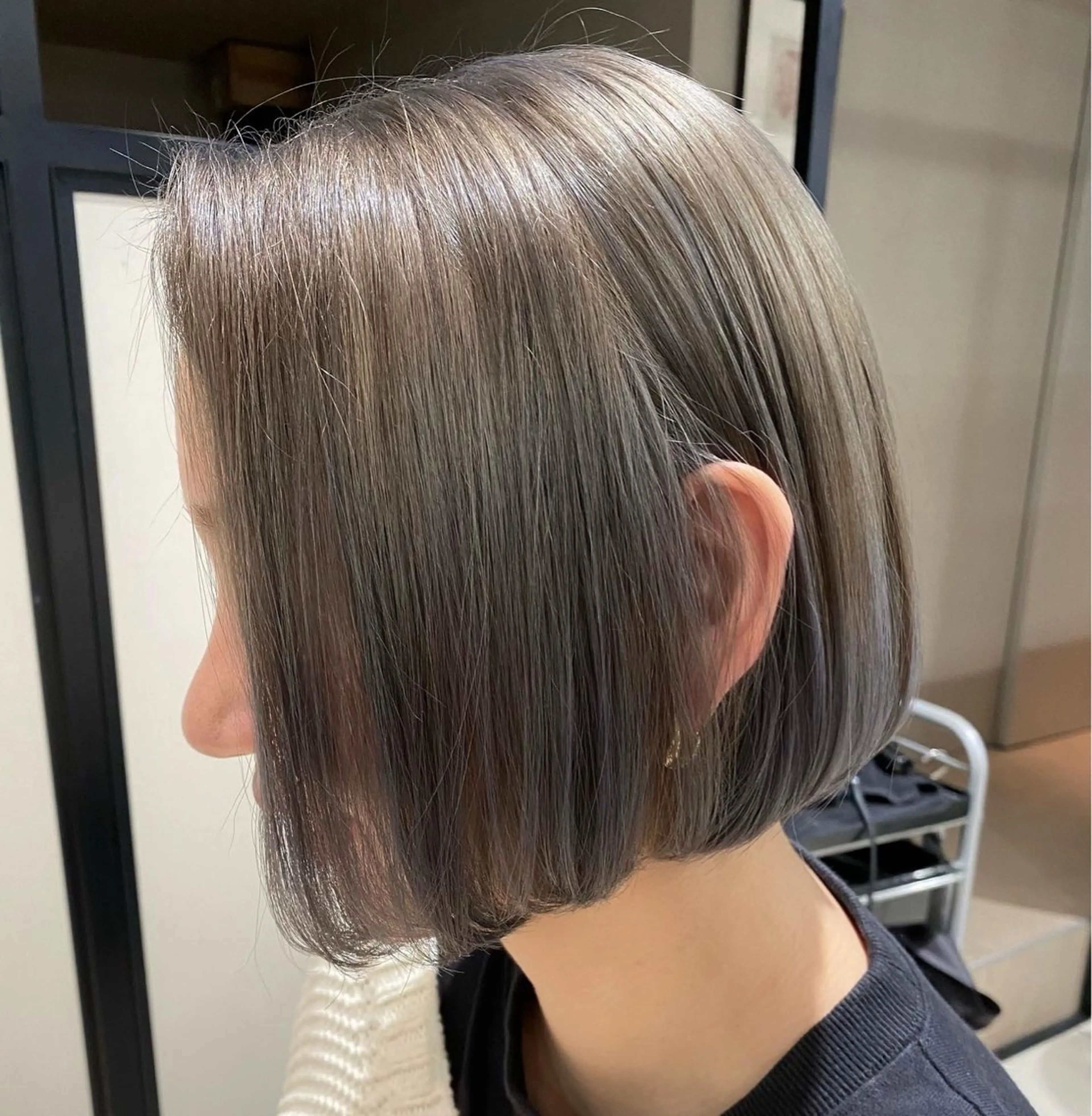 ショート カラー ブリーチ グレージュ ボブ カット ヘアカラー トリートメント グレージュ/透明感/ 韓国ヘア/RISAのヘアスタイル