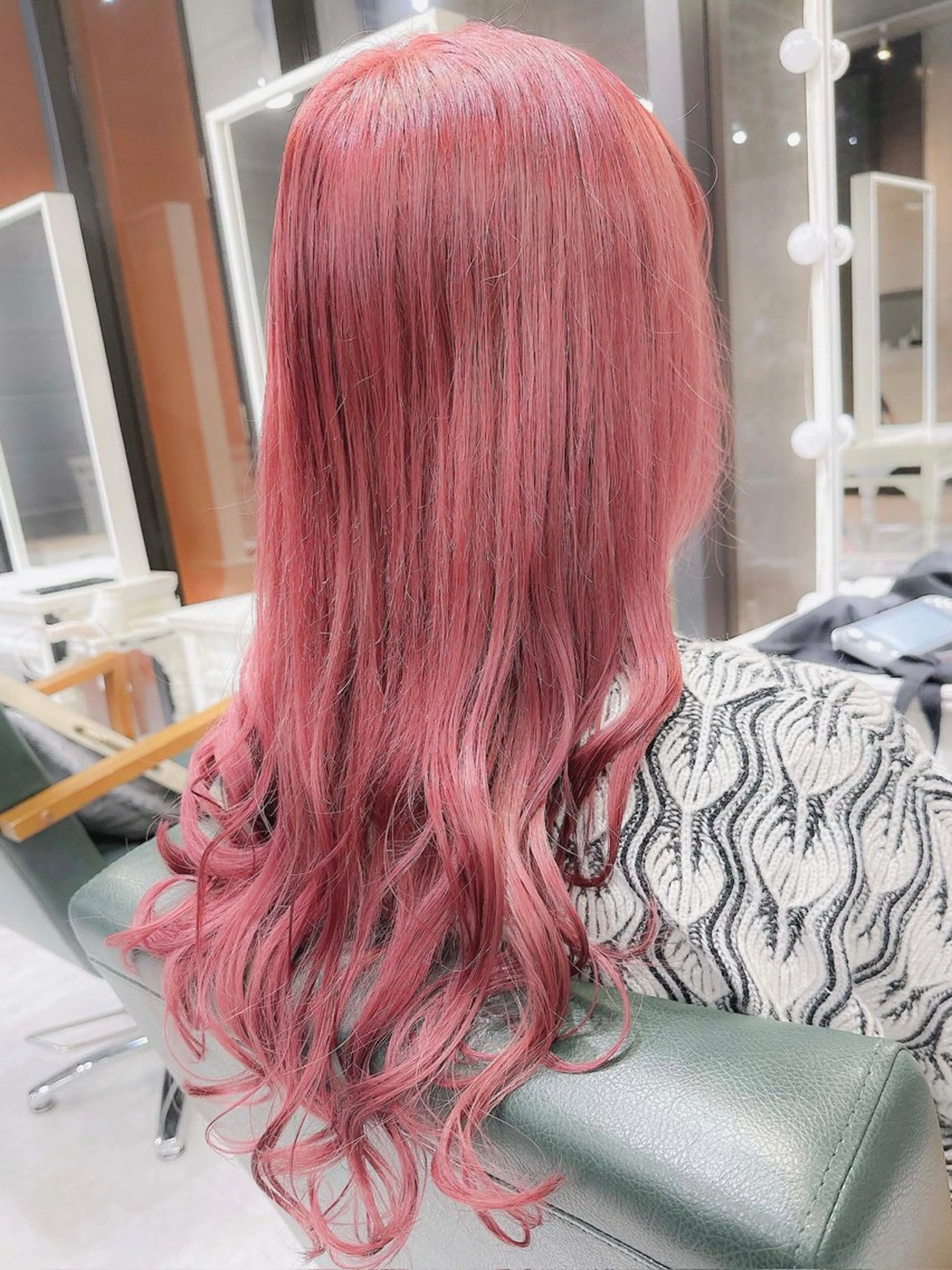 ロング カラー ヘアアレンジ ブリーチ ケアブリーチ 透明感カラー デザインカラー ハイトーンカラー 𝐑𝐈𝐍𝐊𝐀 🐷🖤のヘアスタイル