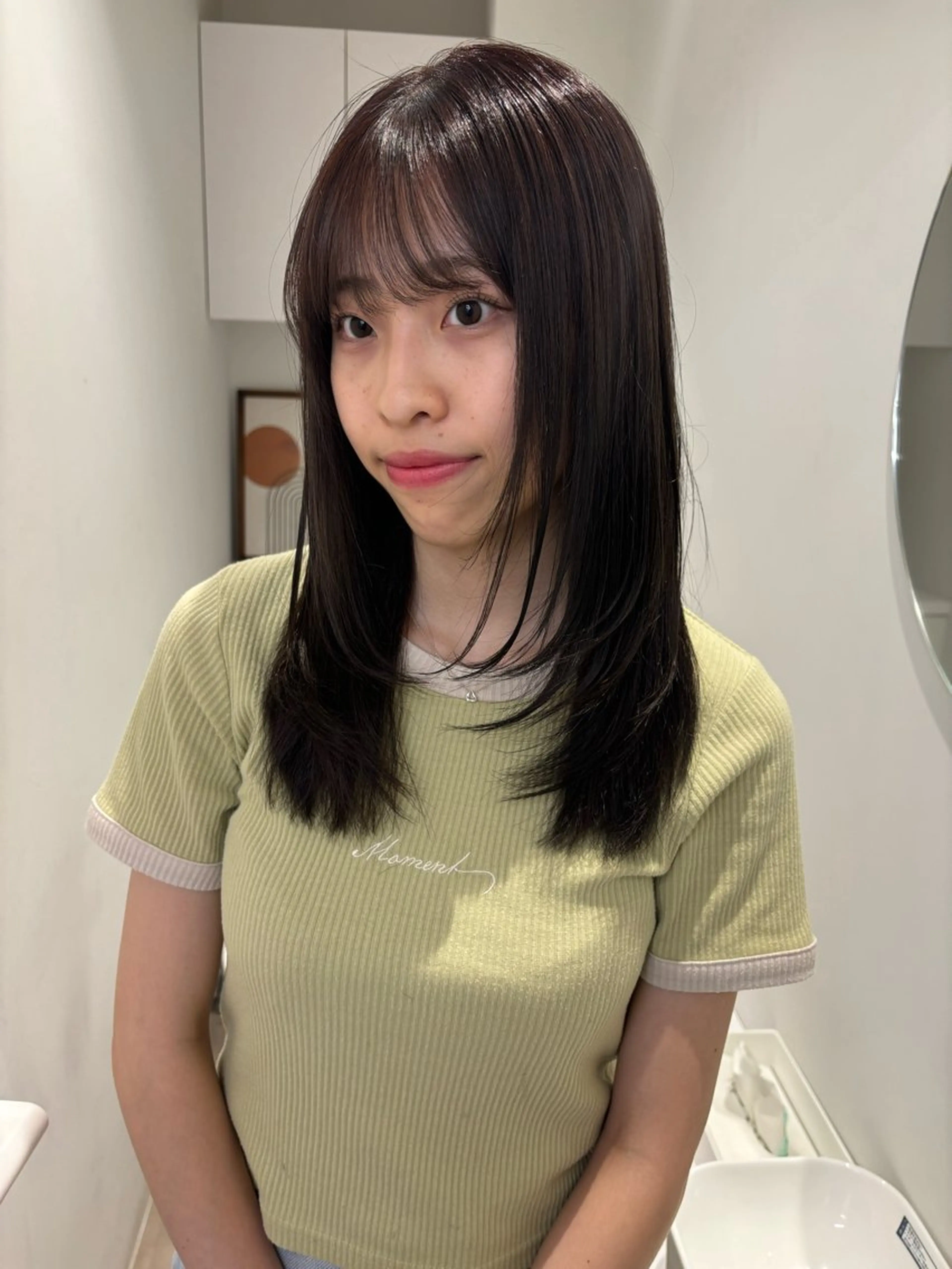 セミロング ヘアカラー リン🔔ボブ cut ベージュカラー🤎のヘアスタイル