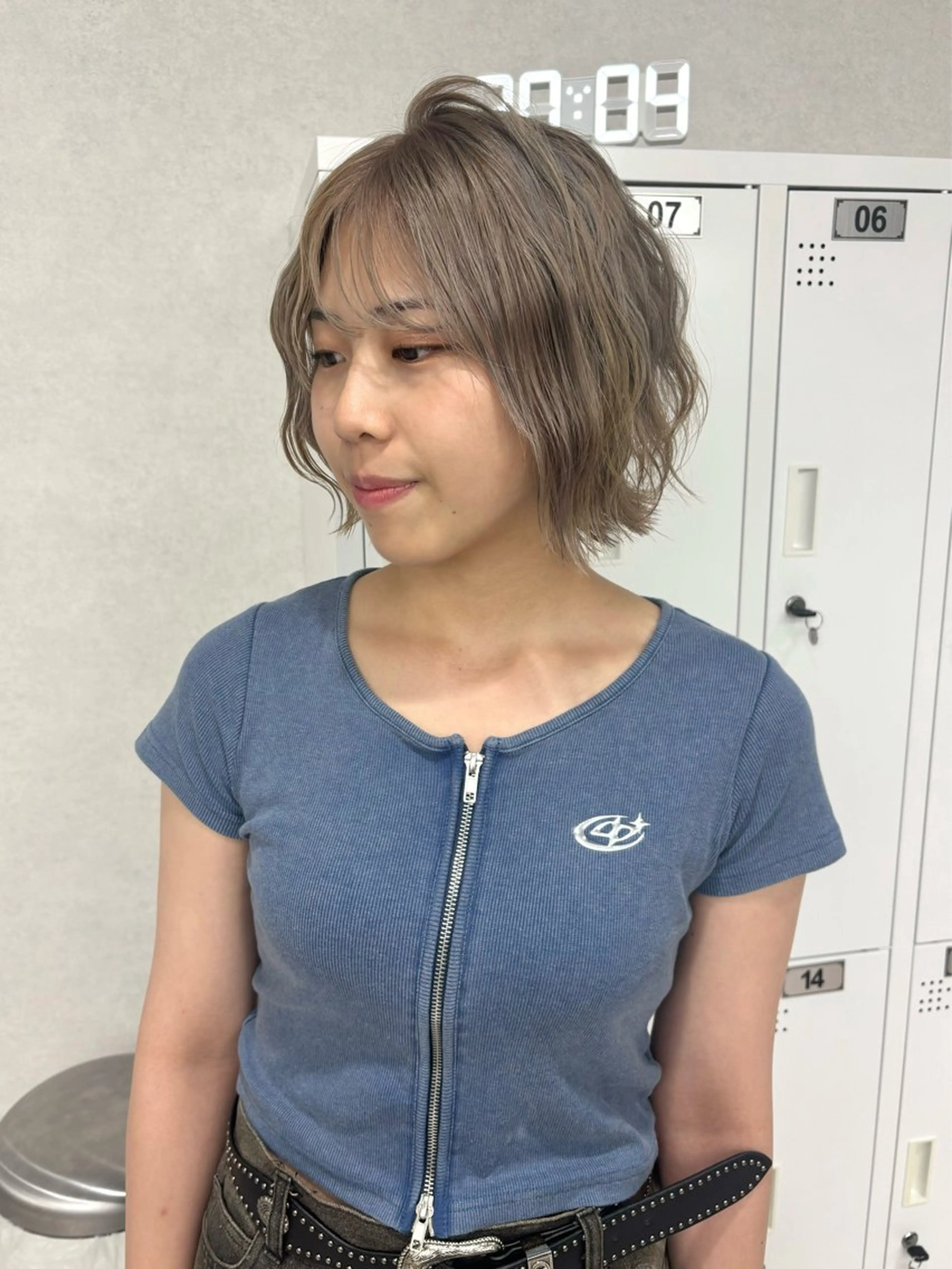 ショート カラー レイヤー/透明感 カラー💘akariのヘアスタイル