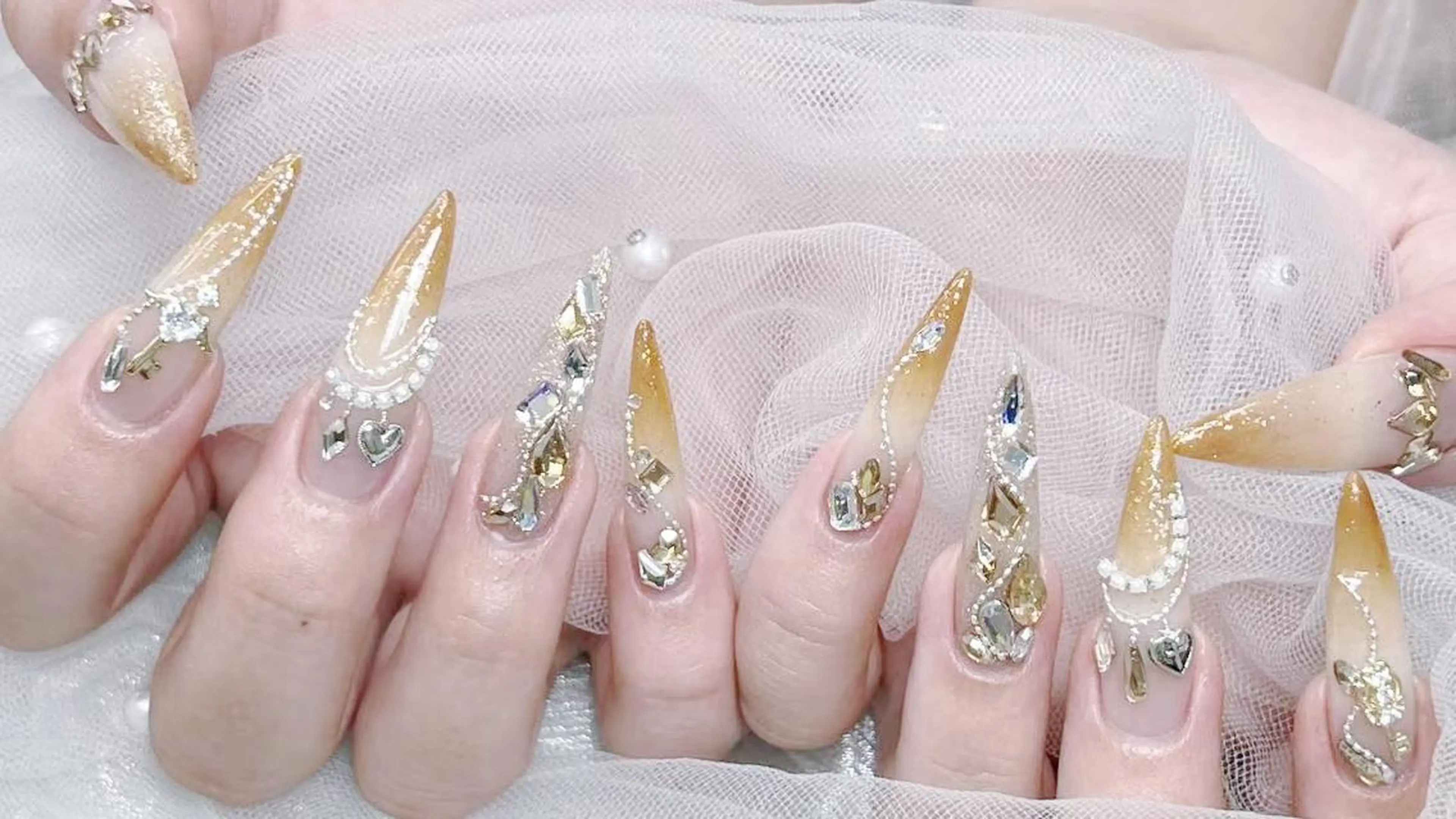 メンズ ネイル メンズ韓国風 アートネイル フレンチネイル ジェルネイル キラキラネイル Bloom kabukiのネイルデザイン