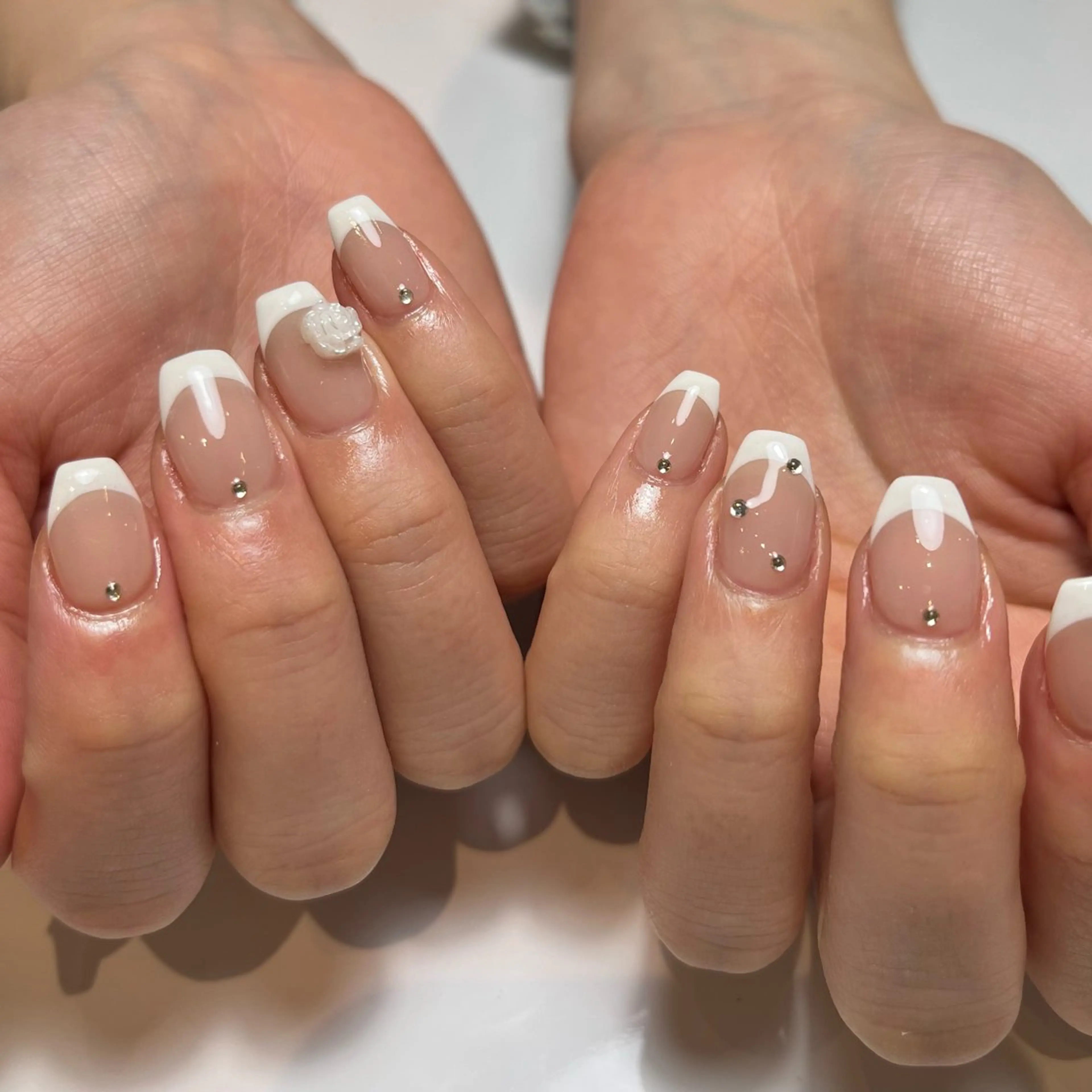 ネイル フレンチネイル ストーンネイル ハンドネイル ballie／小野原 なつみのネイルデザイン