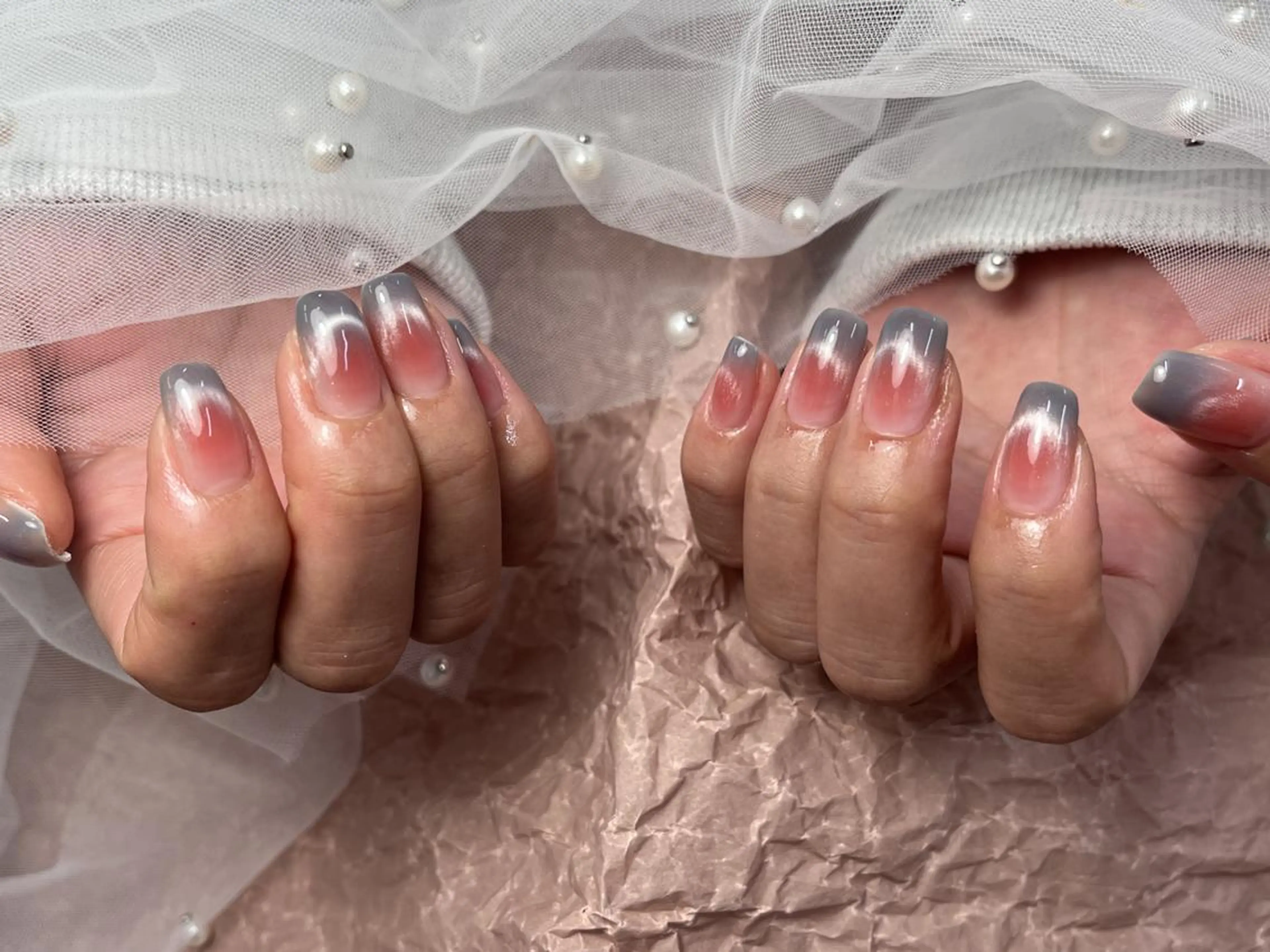 ネイル カジュアル グラデーション ピンク ハンドネイル ハンドケア ToliyDeliy Nail Salonのネイルデザイン