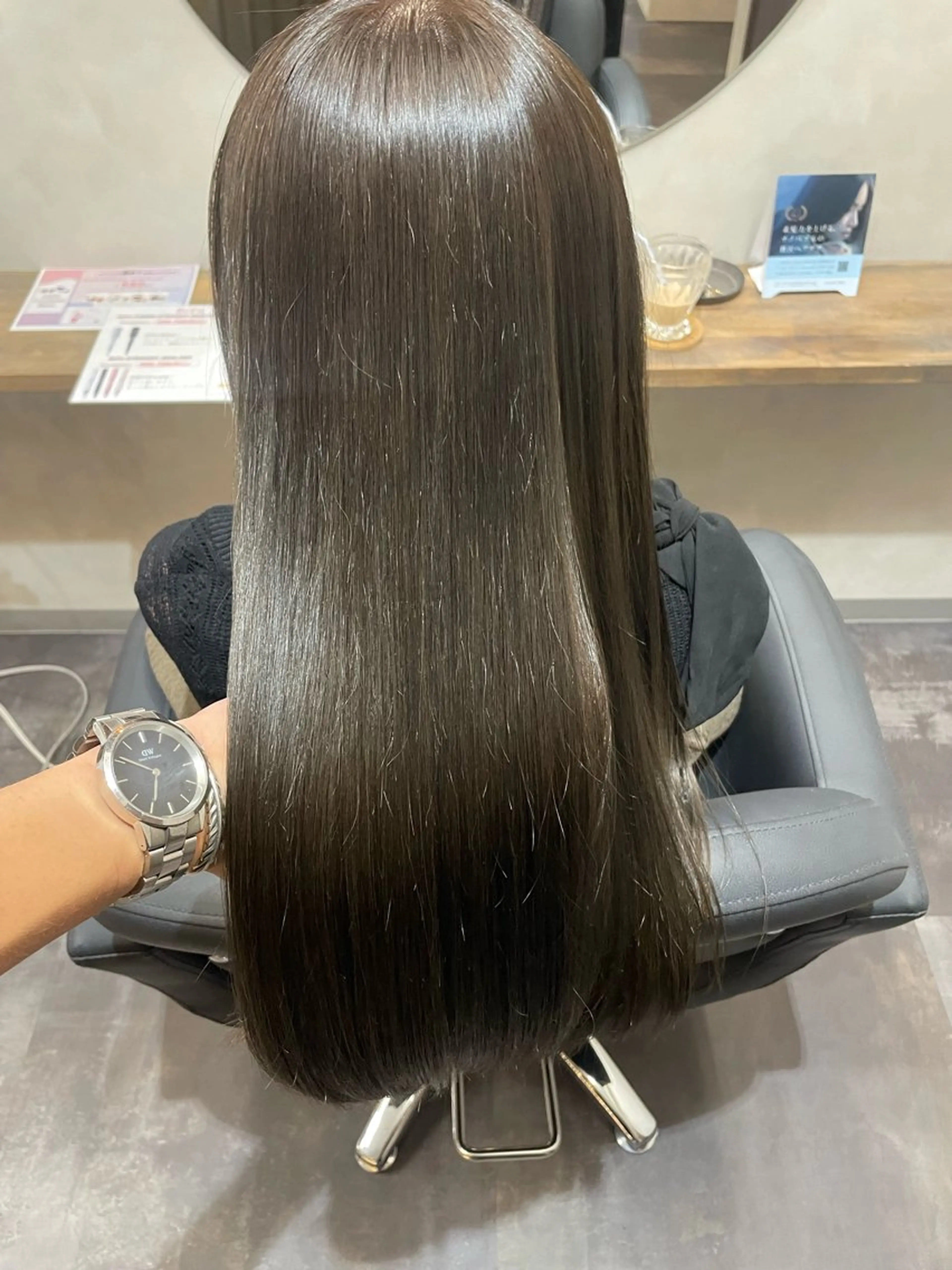 ロング 【髪質改善】 【酸性ストレート】のヘアスタイル