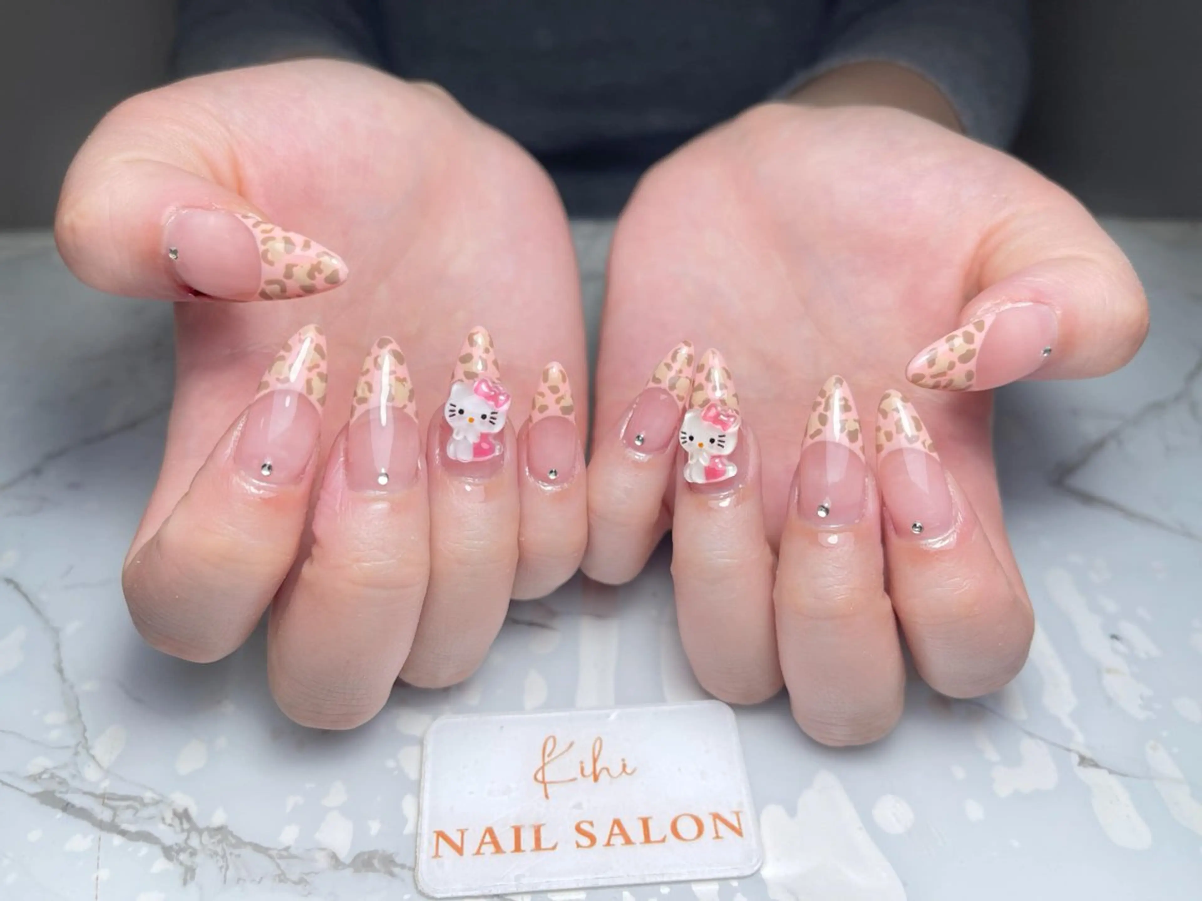 ネイル アートネイル フレンチネイル ジェルネイル グラデーション 韓国ネイル ハンドネイル 💕鈴木ユリ パラジェル/オフ無料のネイルデザイン