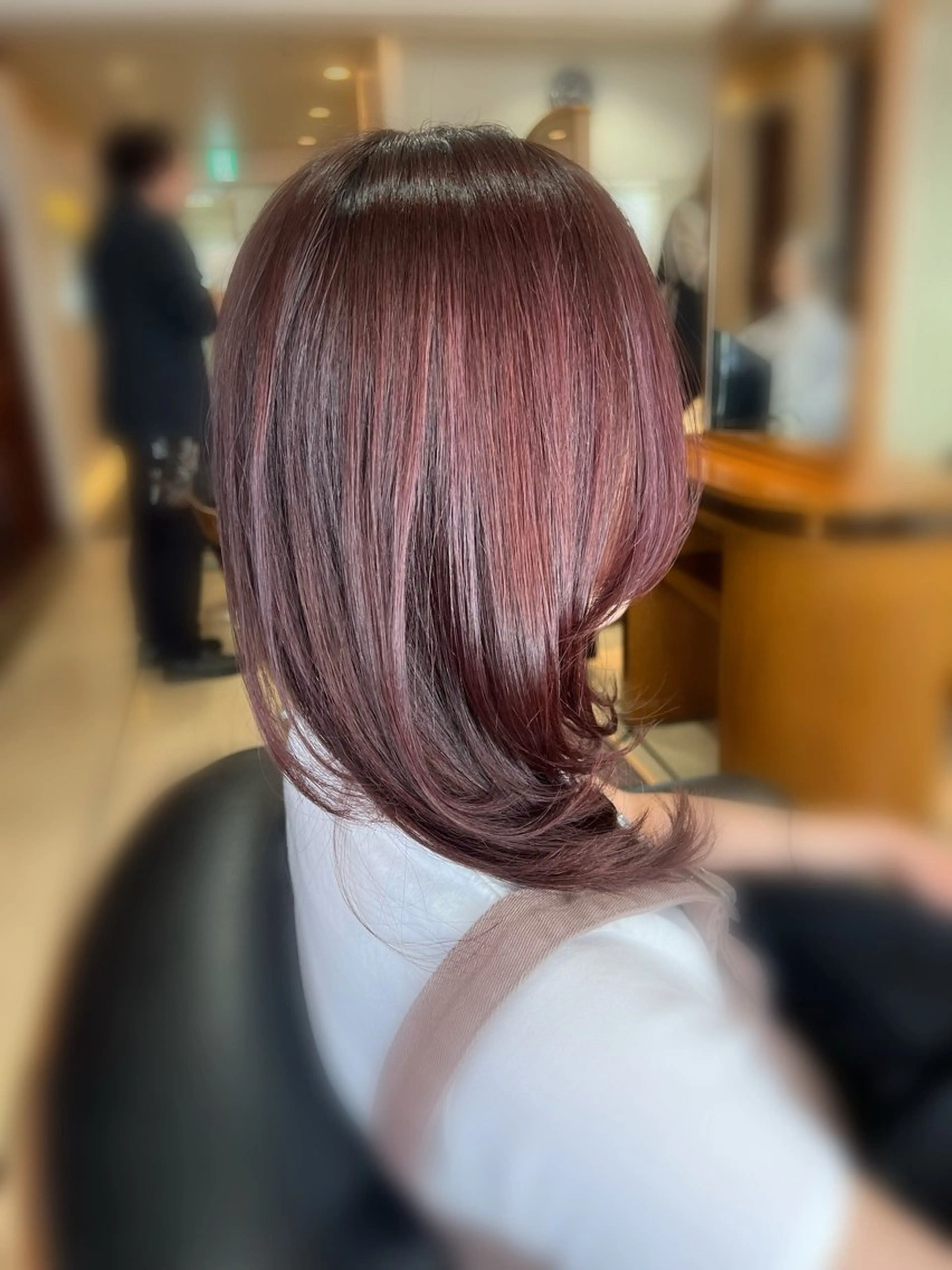 セミロング カット ヘアカラー トリートメント チーフデザイナー 木部のヘアスタイル