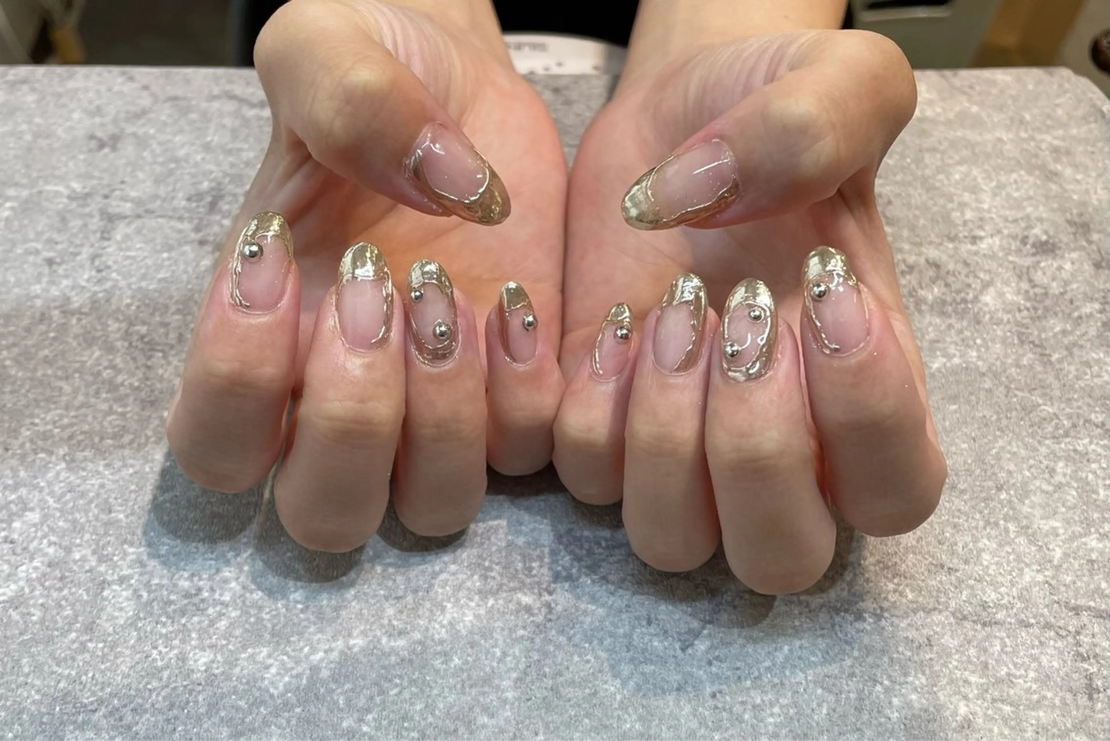 ネイル ミラーネイル ニュアンスネイル シンプルネイル joie 【 ジョイエ 梅田 】 ネイル&アイラッシュ所属・土居 香帆のネイルデザイン