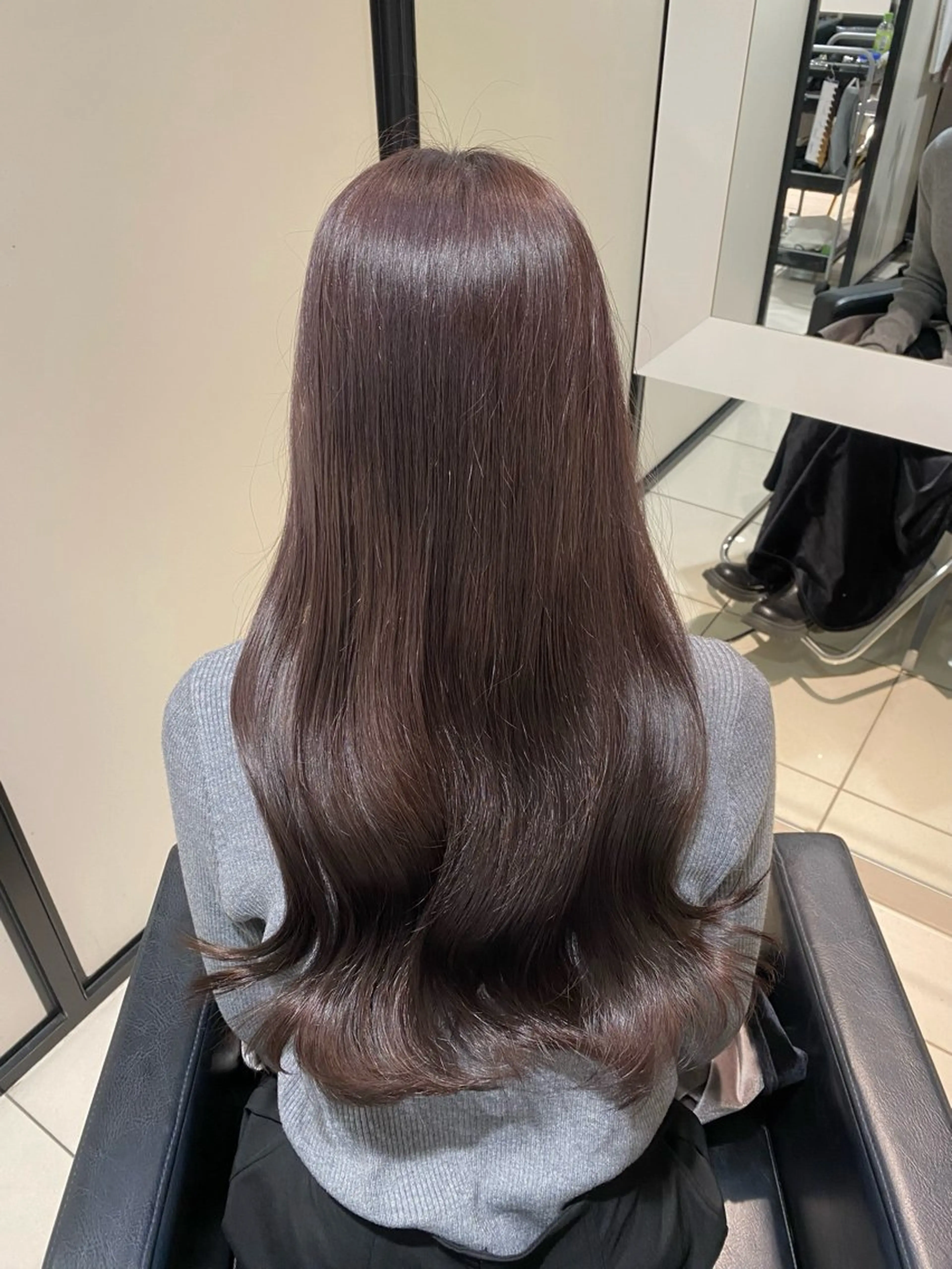 ロング カラー ベージュカラー ブリーチ ラベンダーカラー ラベンダーベージュ ブリーチなしカラー カット ヘアカラー トリートメント グレージュ/透明感/ 韓国ヘア/RISAのヘアスタイル