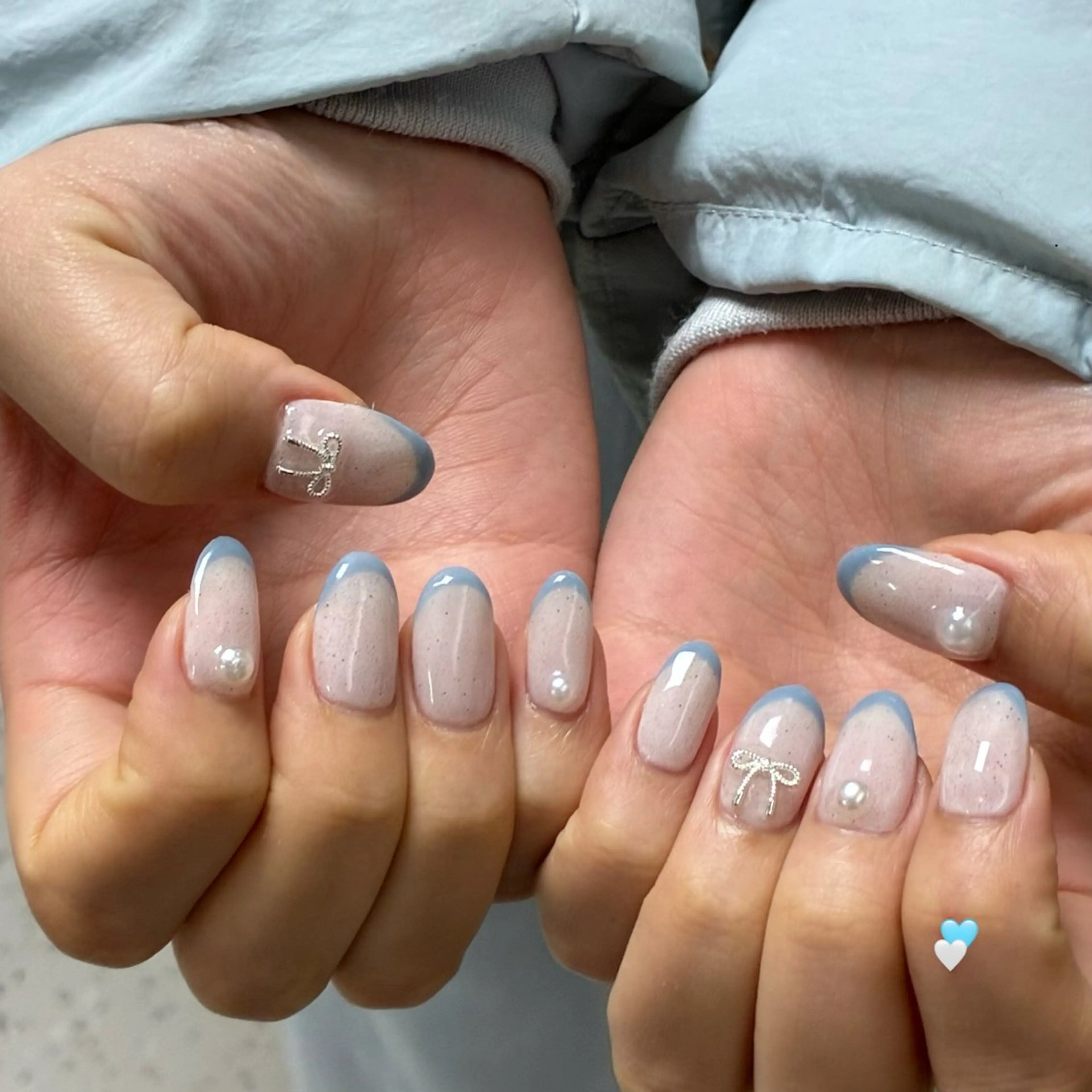 ネイル 水色 ハンドネイル tiffin Sanaのネイルデザイン