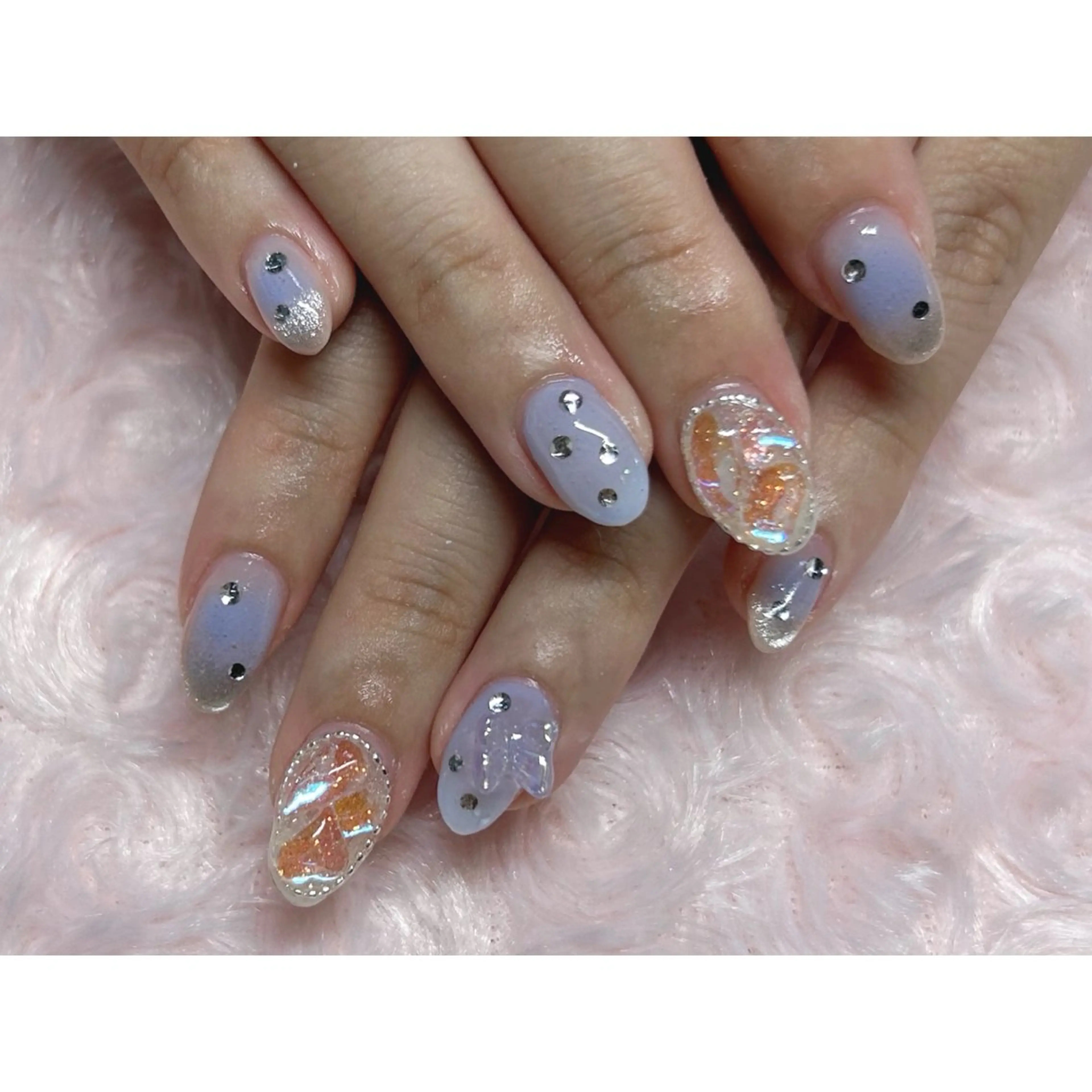 ネイル ストーンネイル ハンドネイル 横浜駅東口 🐬🫧 ｵｰﾀのネイルデザイン