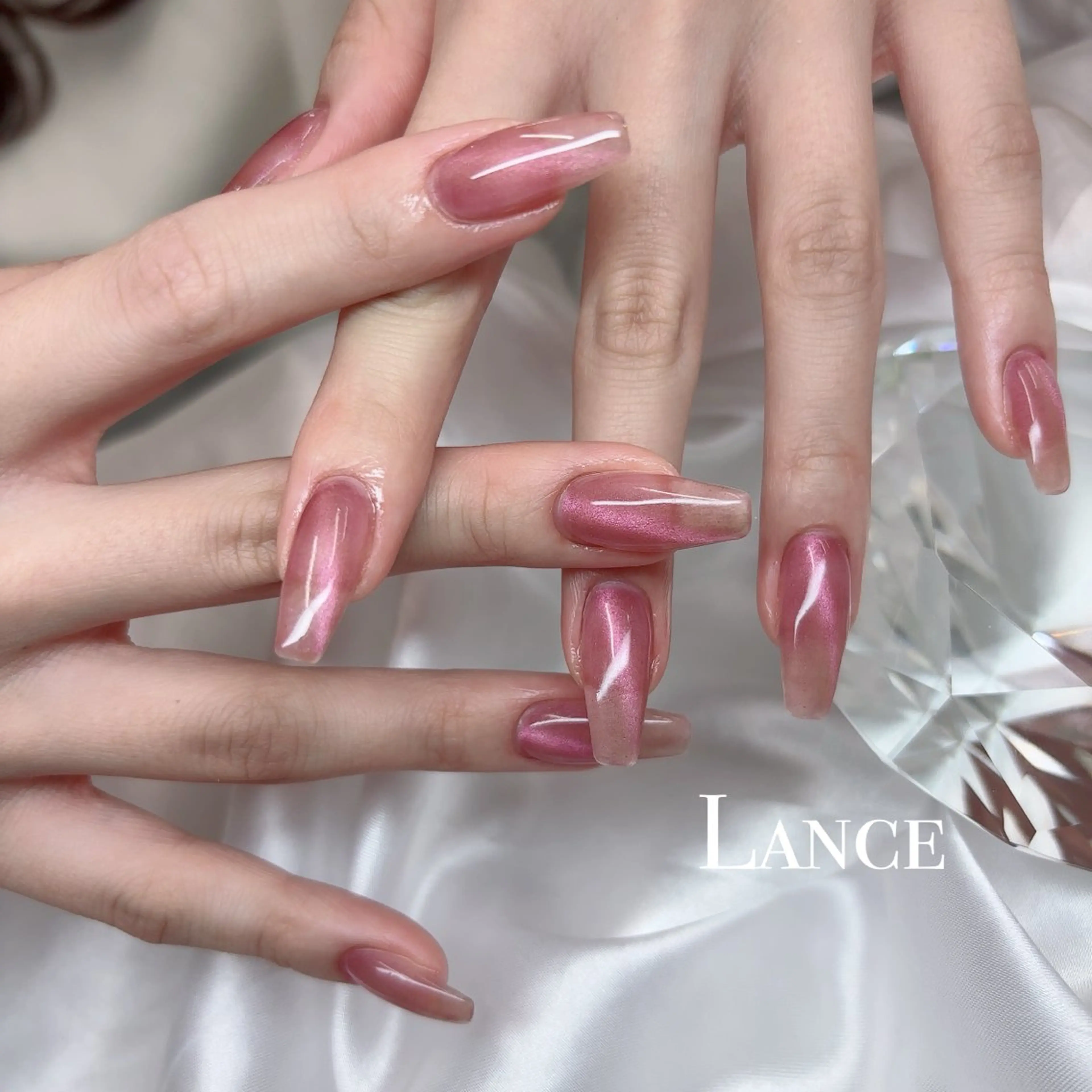 ネイル オーロラネイル フットネイル 氷ネイル・うるうるネイル キラキラネイル 韓国ネイル ハンドネイル Lance nailのネイルデザイン