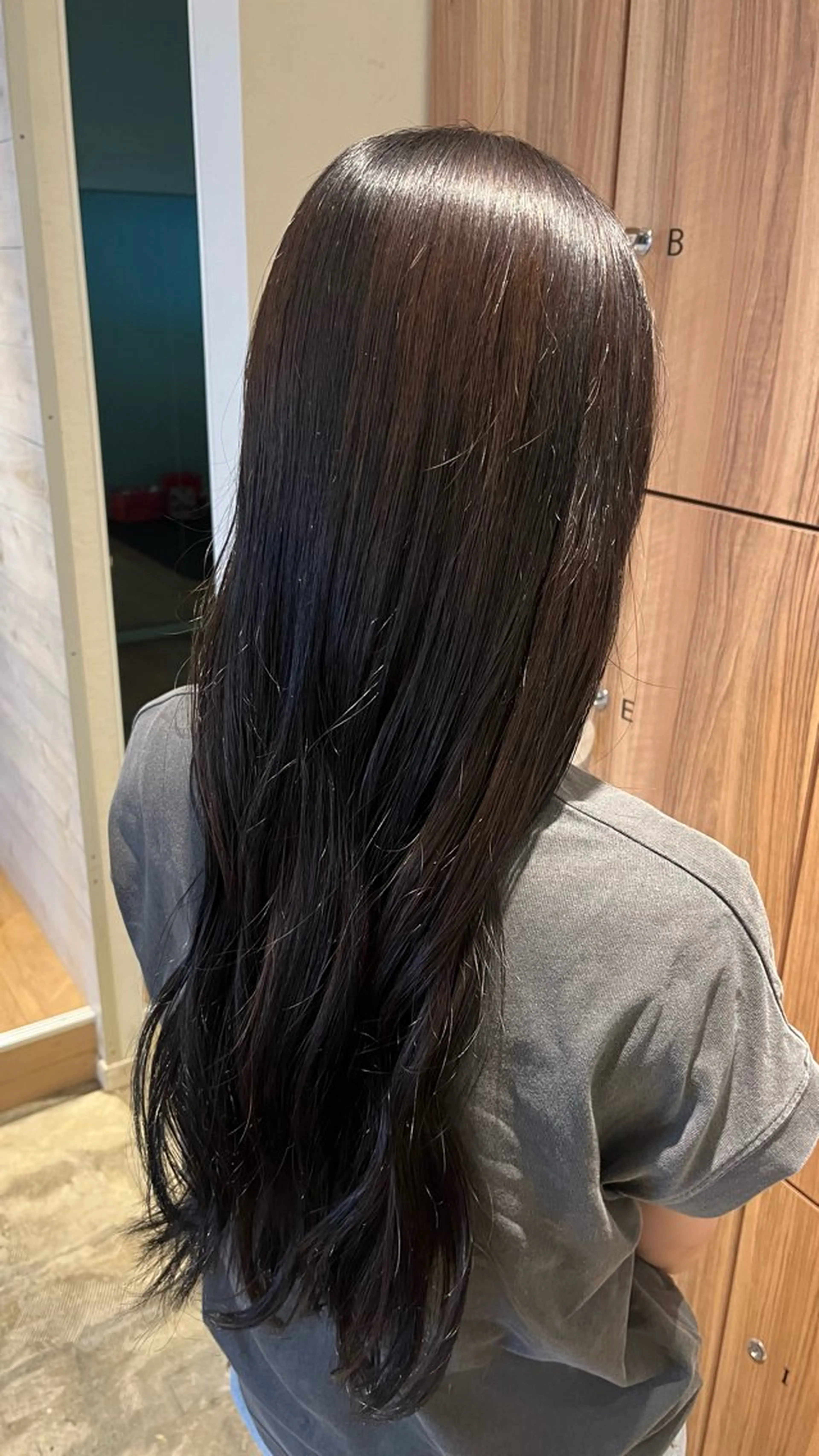 ロング カラー 坂下 かのんのヘアスタイル