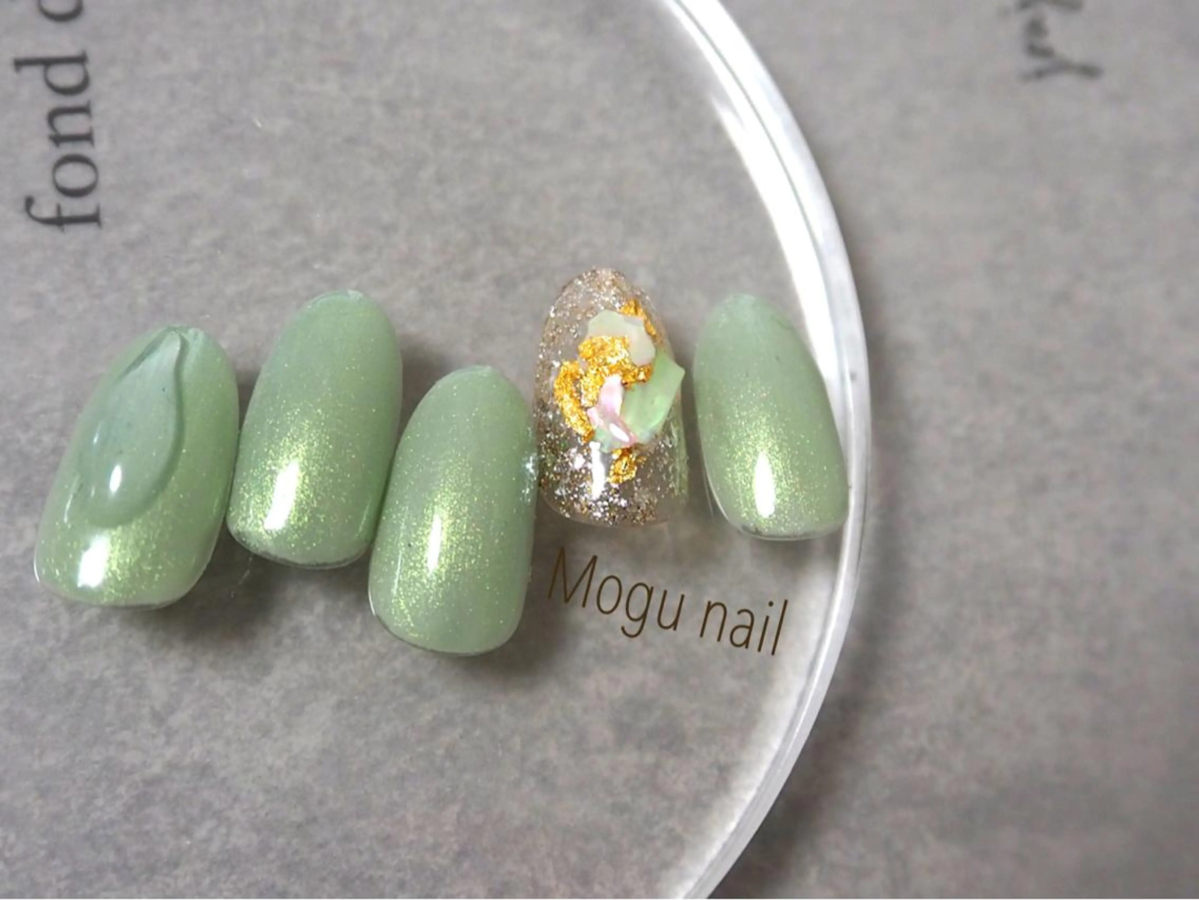 ネイル ニュアンスネイル ピスタチオネイル Mogu nail 二子玉川のネイルデザイン