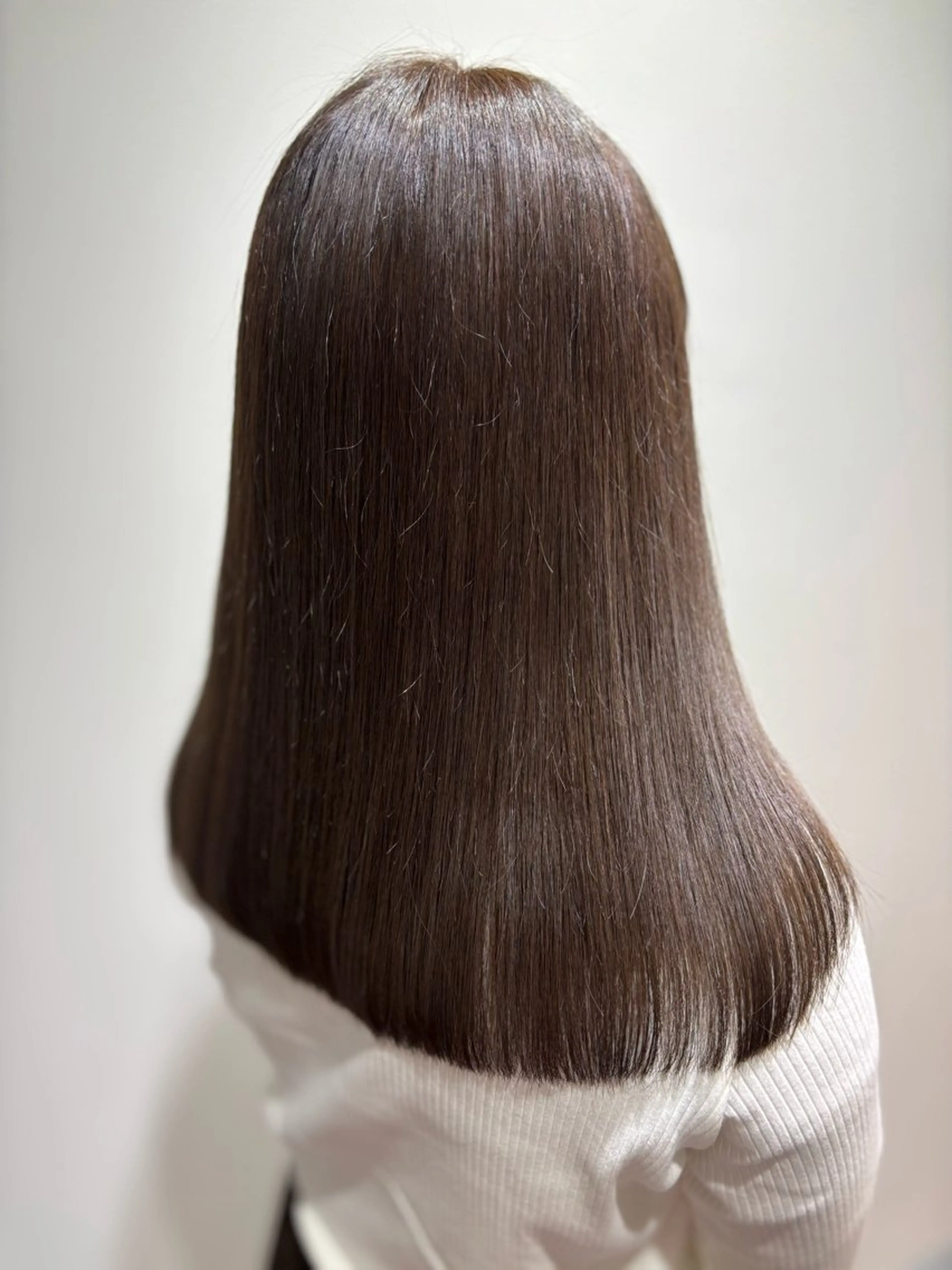 ミディアム カラー ベージュカラー オリーブベージュ ヘアカラー ducha所属・DUCHA Tomida naoのヘアスタイル