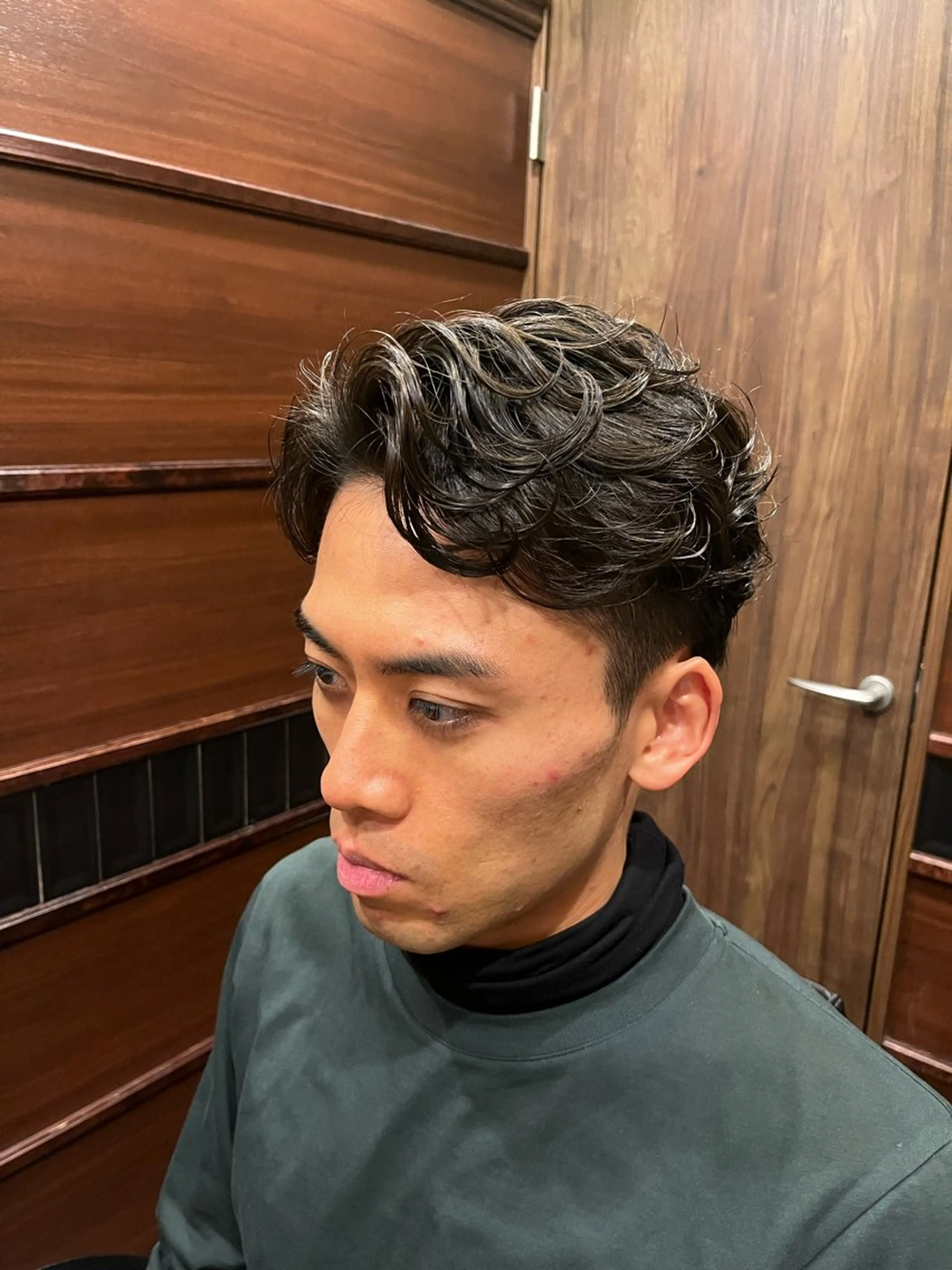 パーマ メンズ ヒロ銀座 川崎店所属・ヒロ銀座川崎 志田健介のヘアスタイル