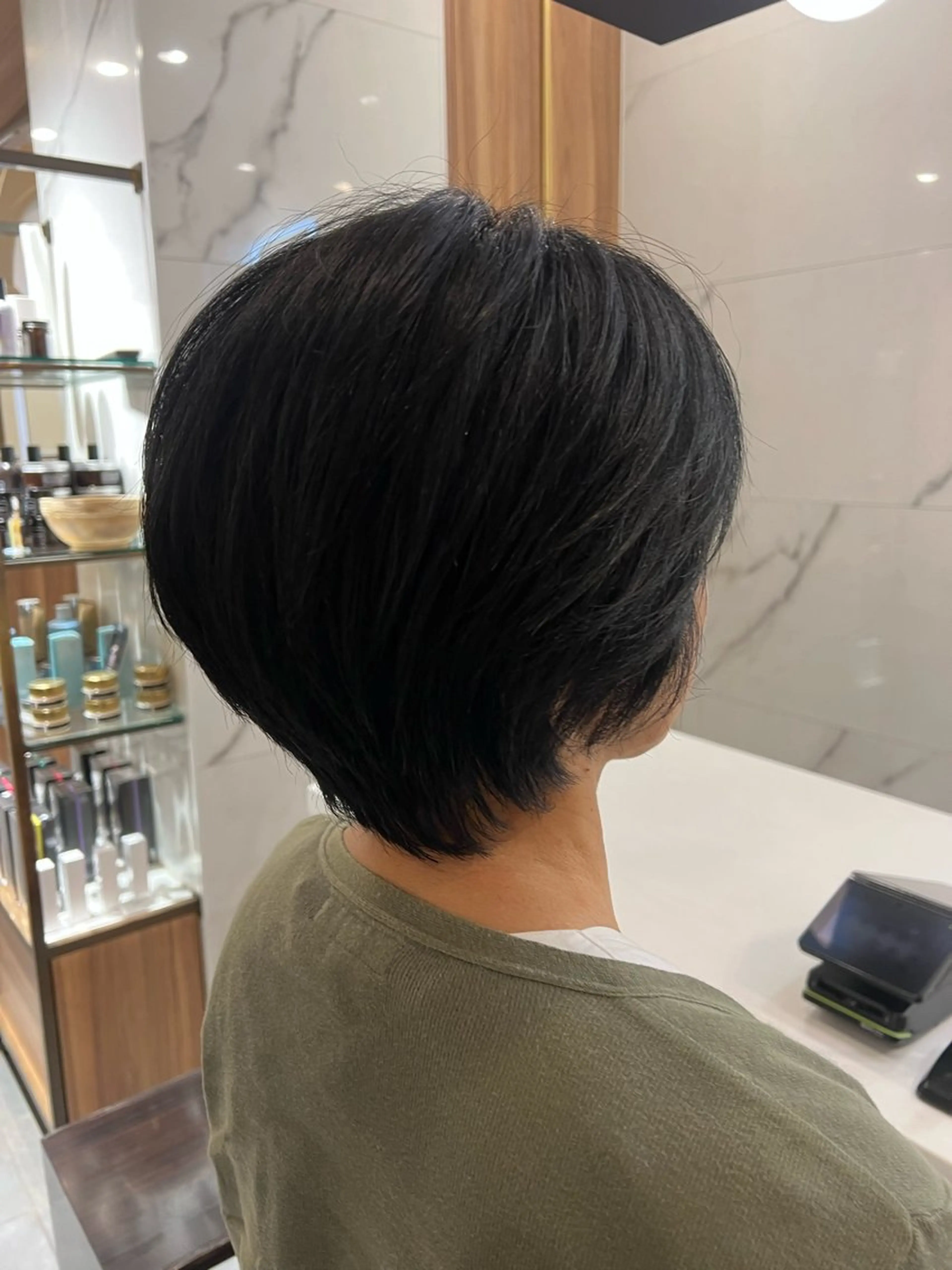 ショート 村中 逸紀のヘアスタイル