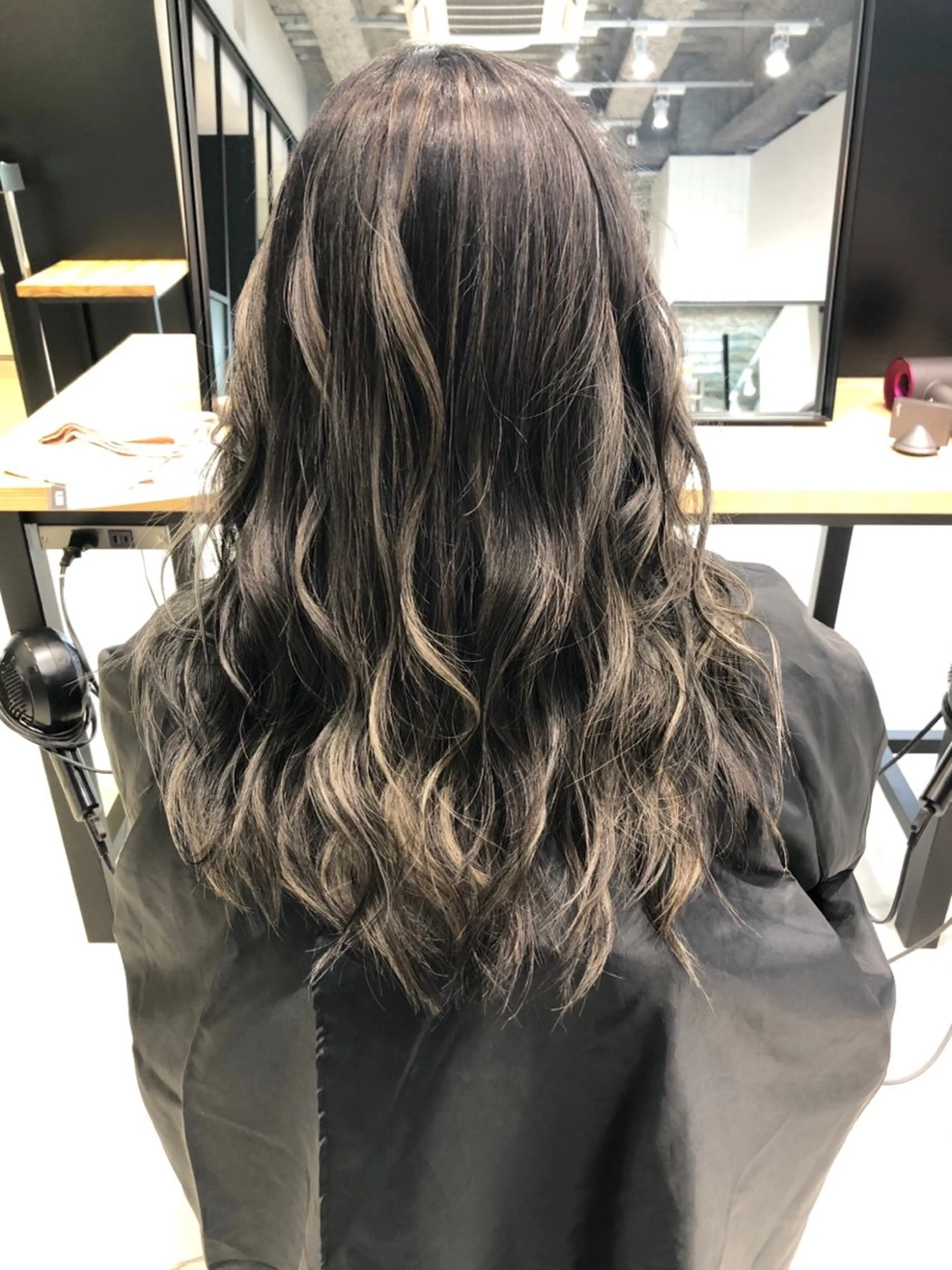 ロング カラー ITbyALBUM藤沢店所属・IT by ALBUM立川のヘアスタイル