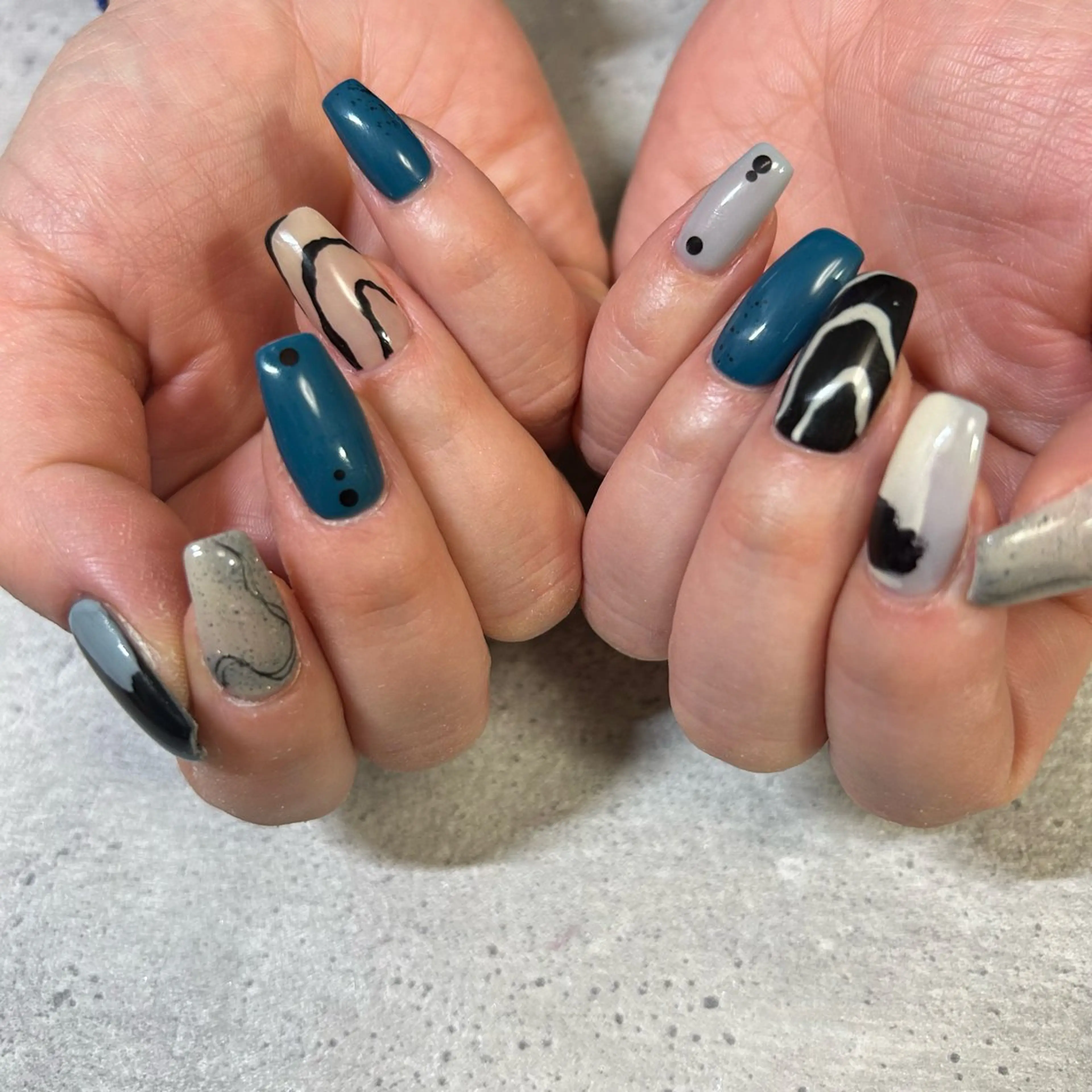 キッズ ネイル ハンドネイル ハンドケア 今福鶴見ネイル 8(ｴｲﾄ)のネイルデザイン