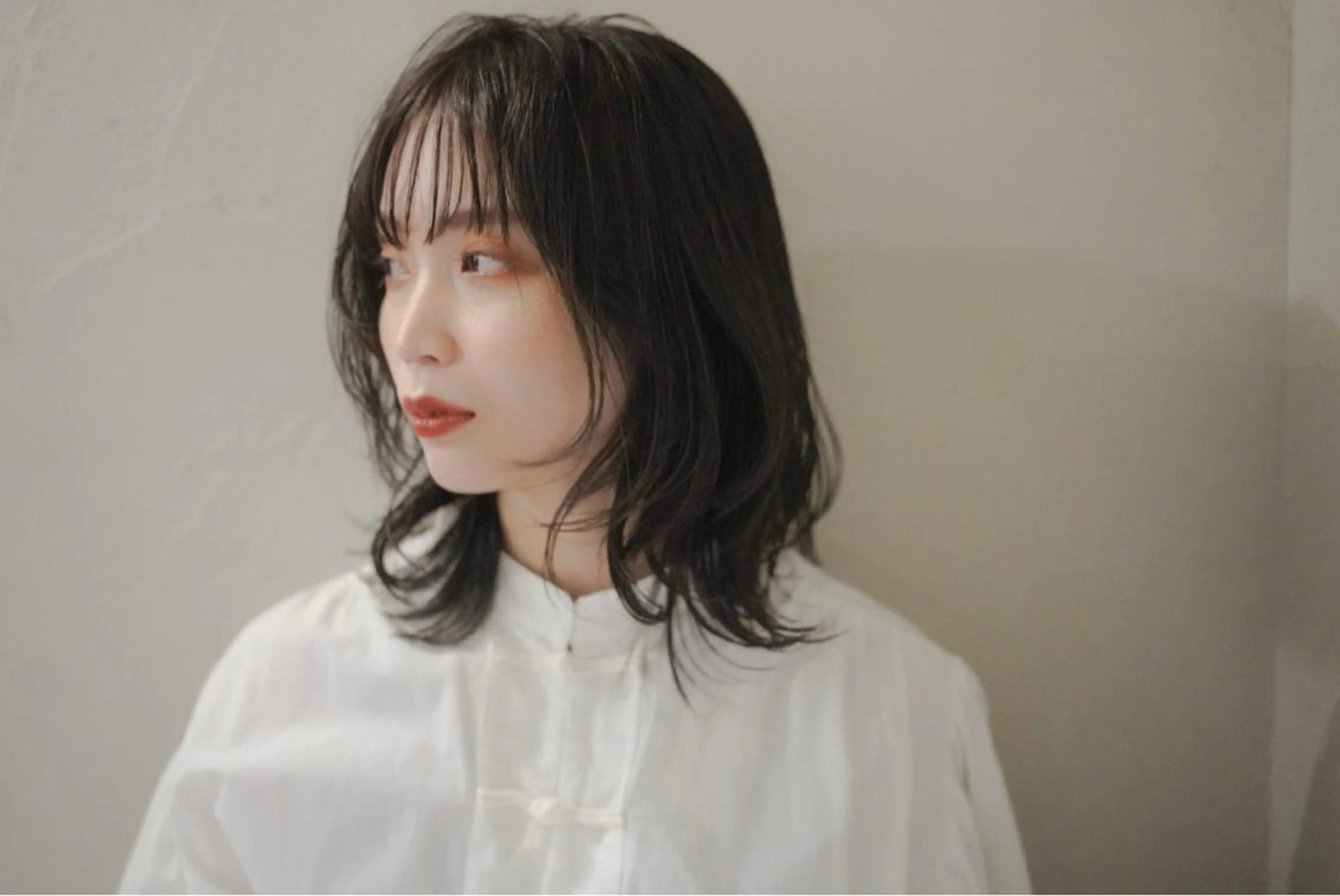 ミディアム 切りっぱなしボブ ミディアムパーマ ボブ くせ毛 レイヤーカット カット トリートメント Spiel所属・Spiel ボブ/パーマのヘアスタイル