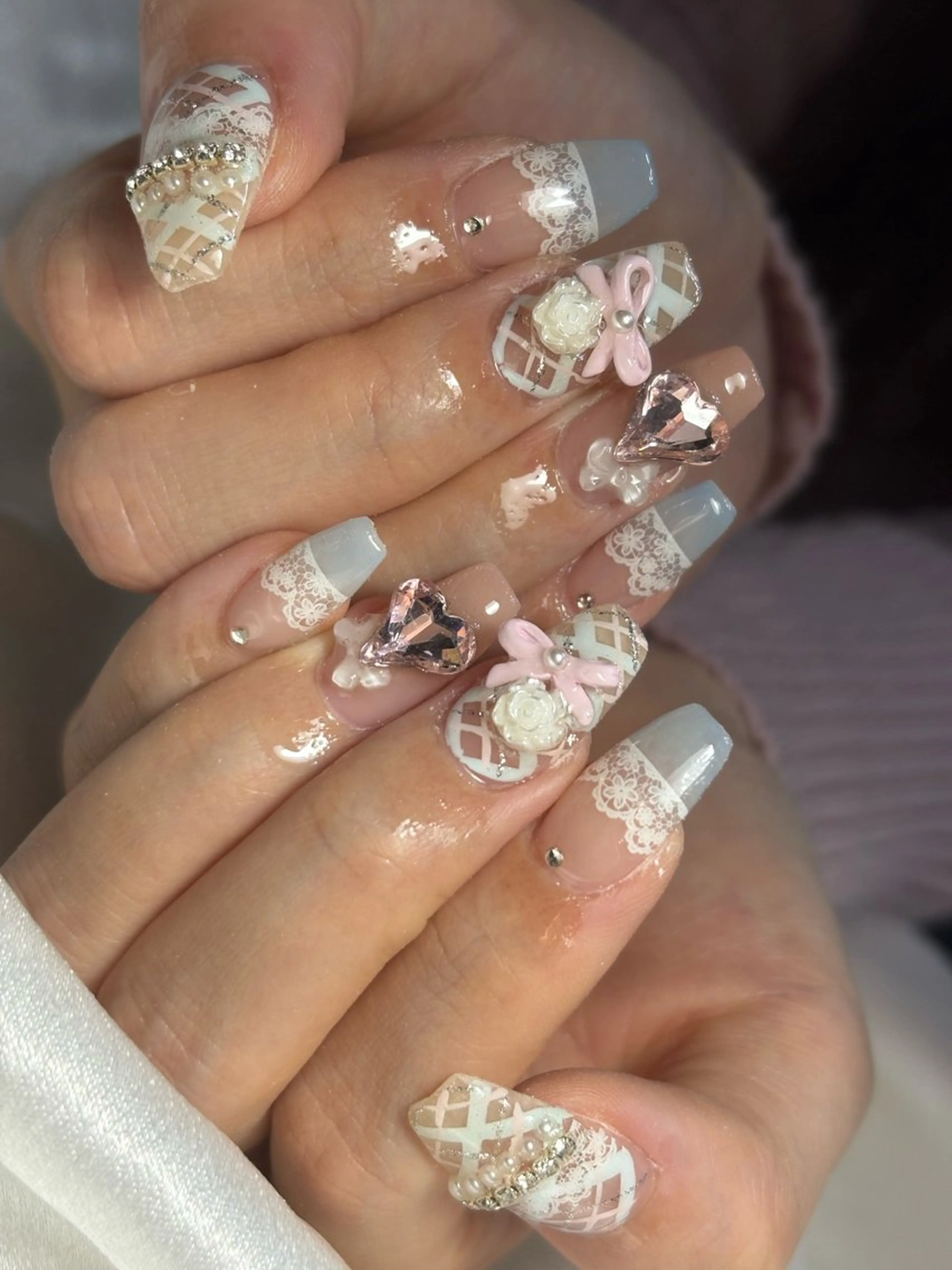 ネイル ハンドネイル フットネイル ✴︎ Delightのネイルデザイン