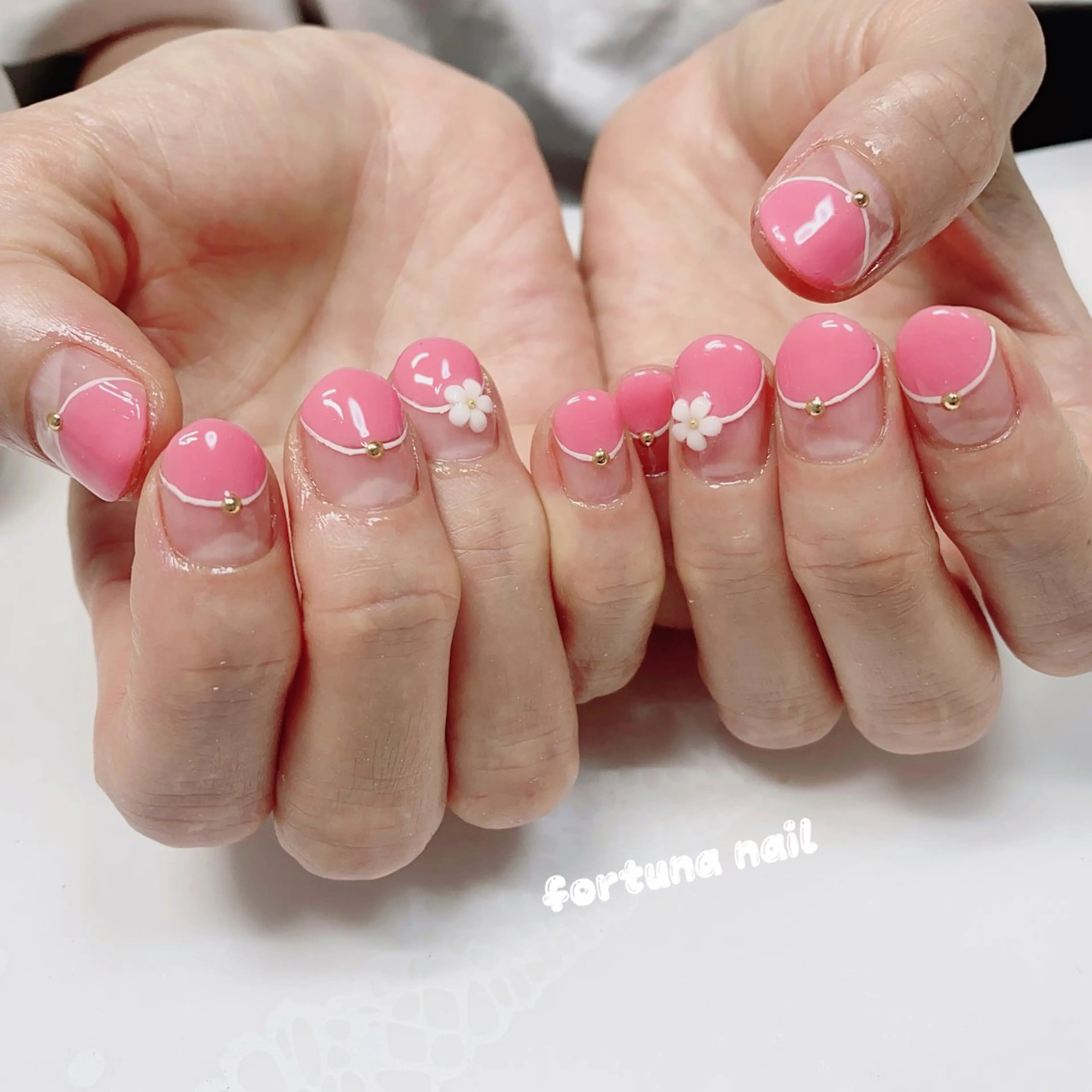 ネイル ハンドネイル ハンドケア Nail •Head スパFortunaのネイルデザイン