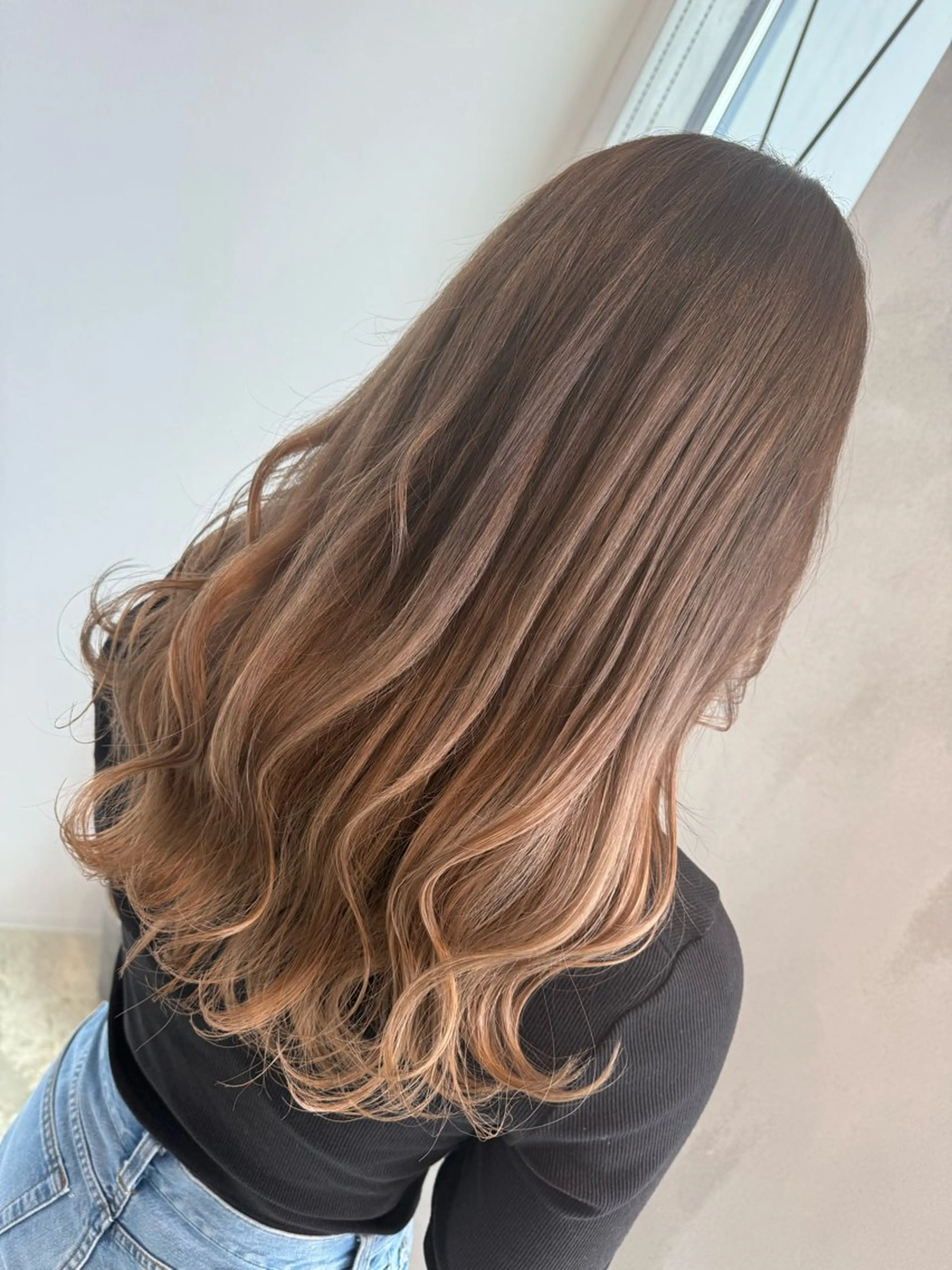 カラー art-Lago所属・平野 実優のヘアスタイル