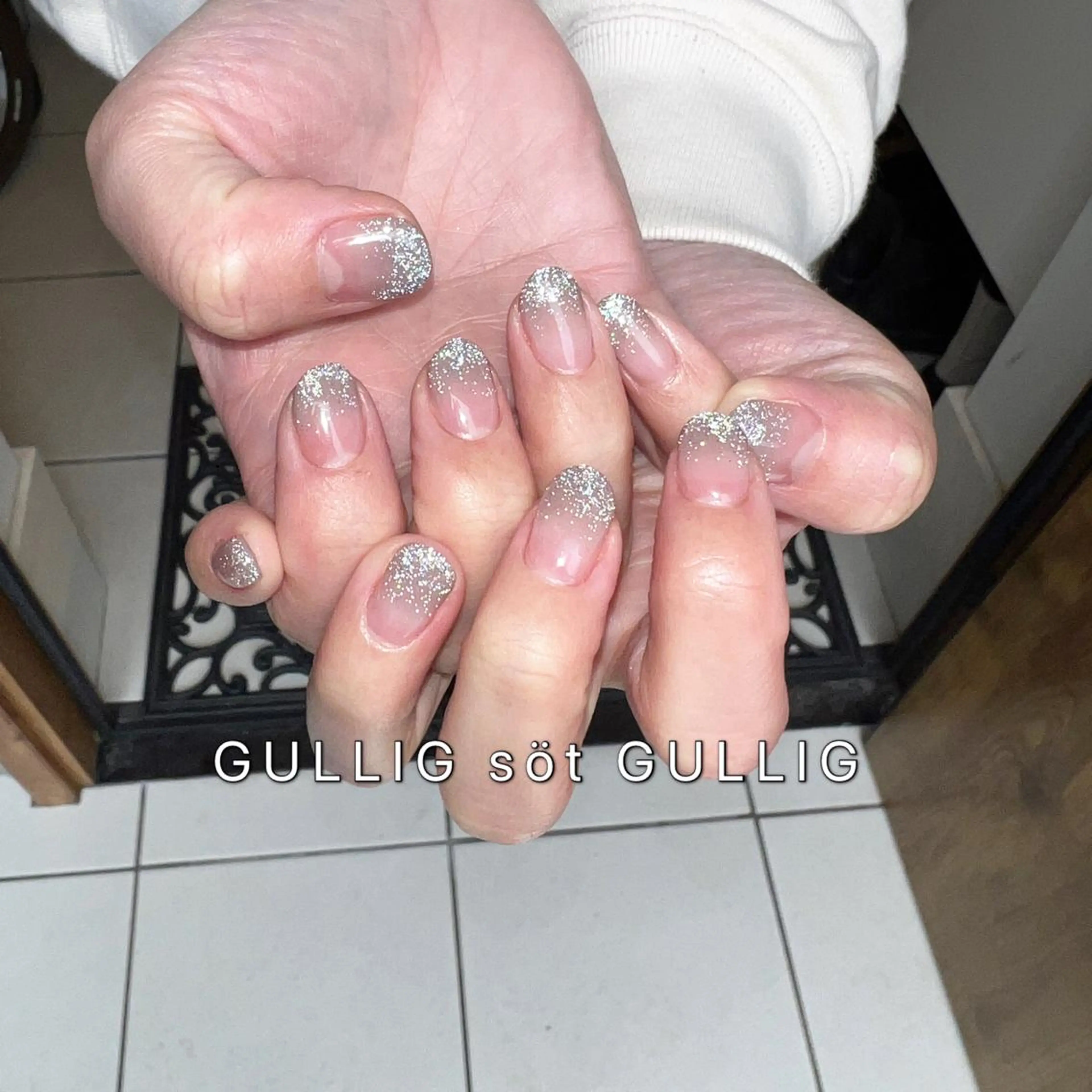 ネイル ハンドネイル フットネイル GULLIG söt GULLIGのネイルデザイン