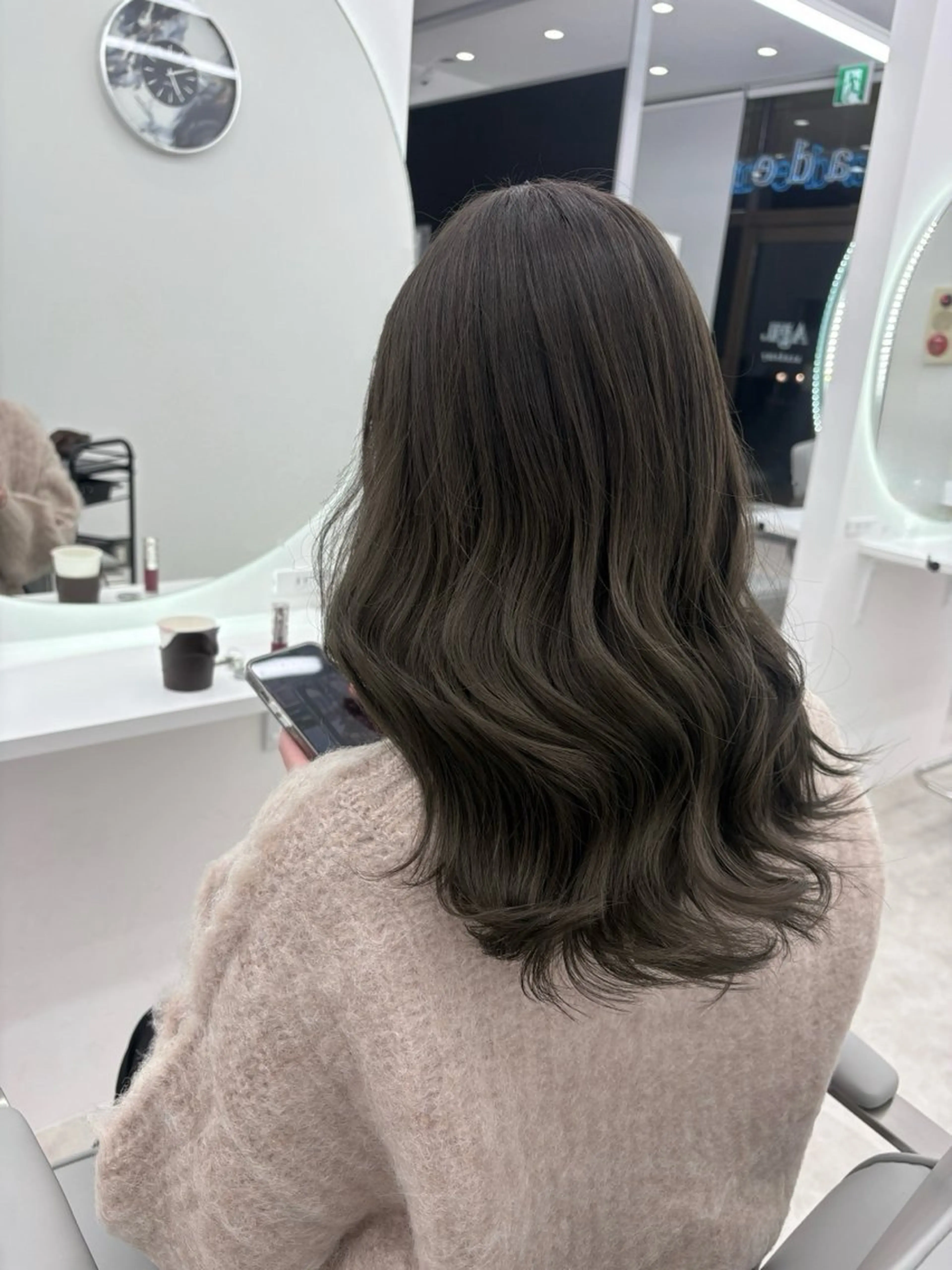 カラー ヘアカラー トリートメント 伊藤 麻琴のヘアスタイル