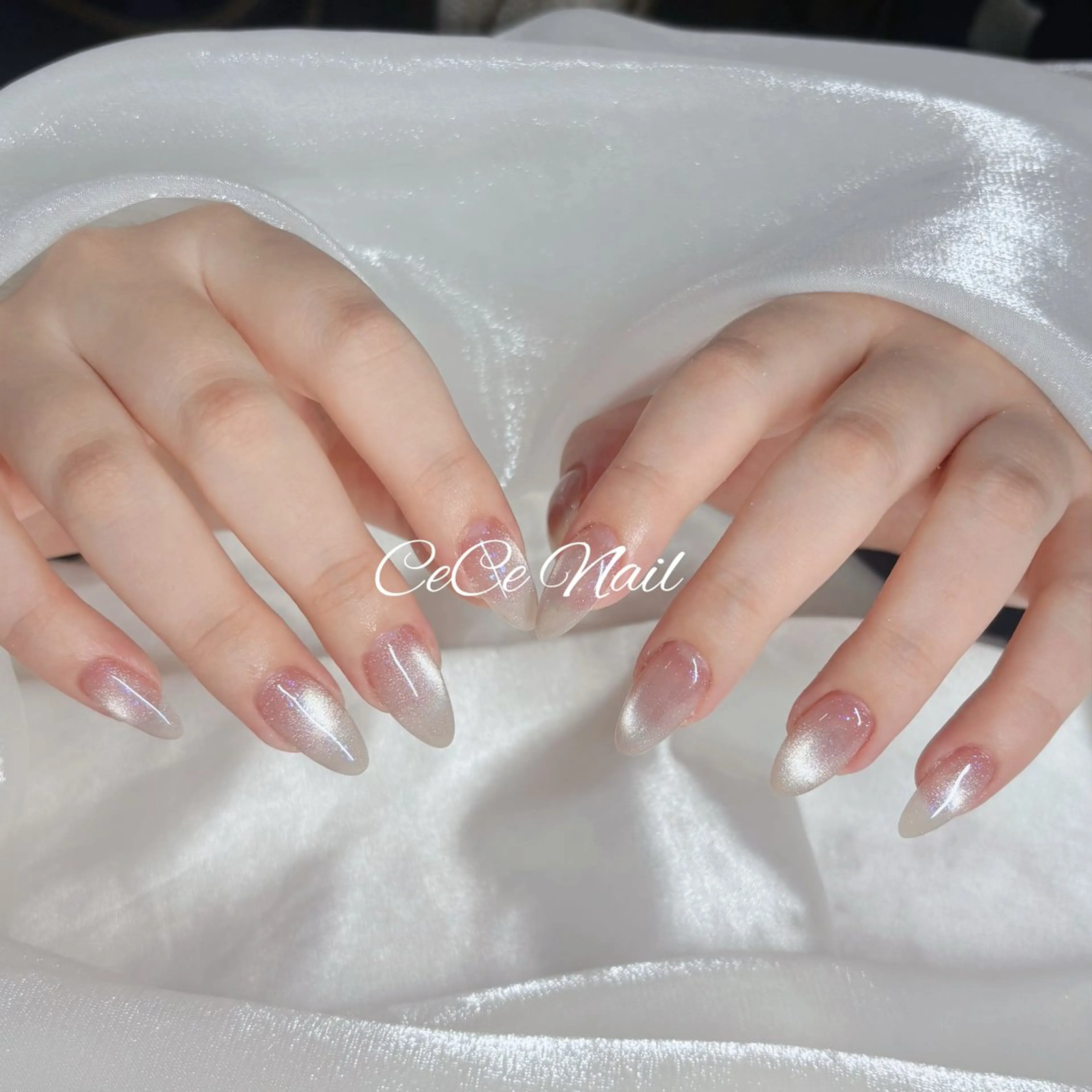 ネイル オーロラネイル 長さ出し フットネイル フレンチネイル ジェルネイル CeCe Garden所属・CeCeGarden ✨️キラキラワンホンのネイルデザイン