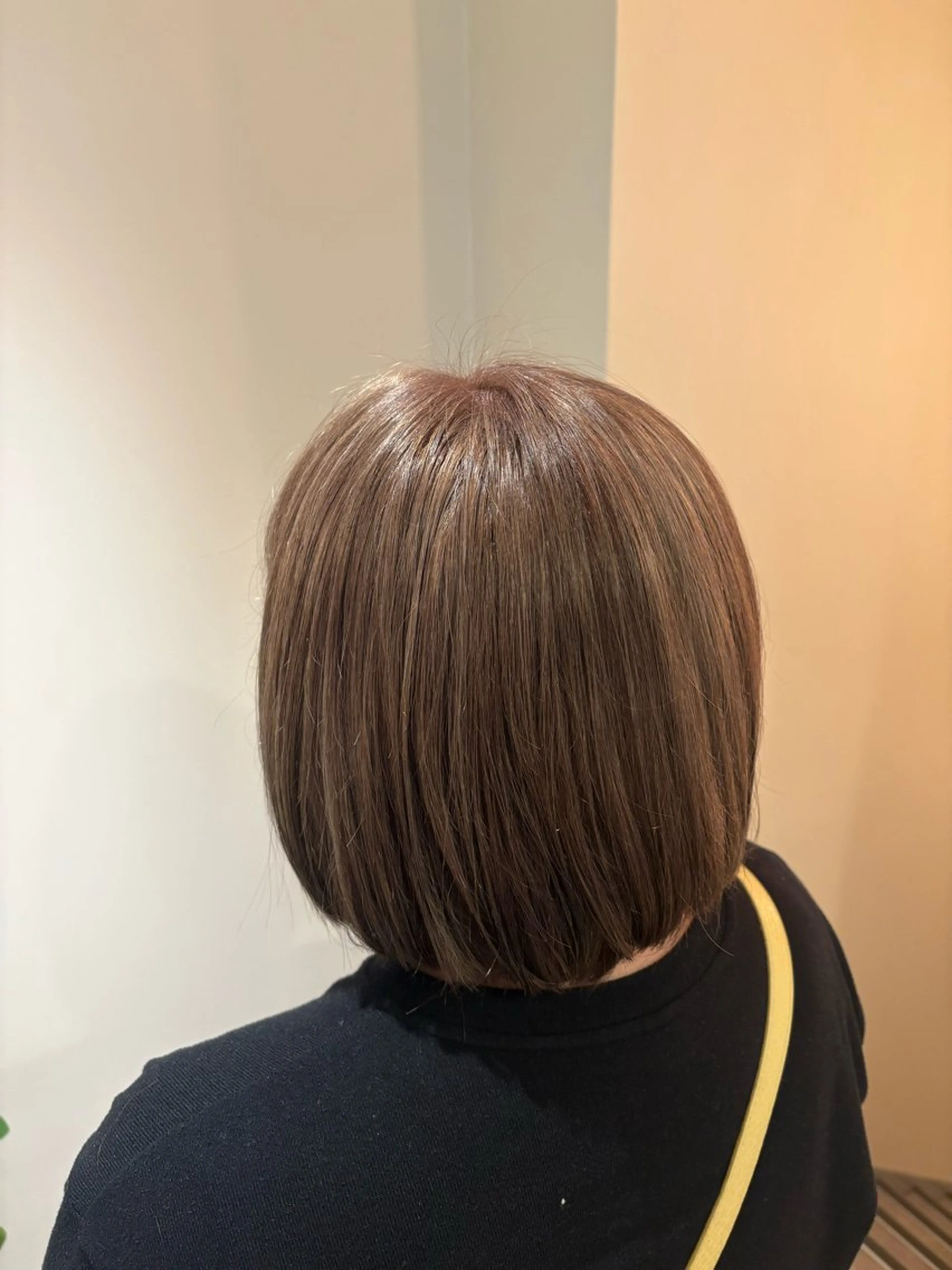 ショート ヘアカラー 安田 佳純歩のヘアスタイル