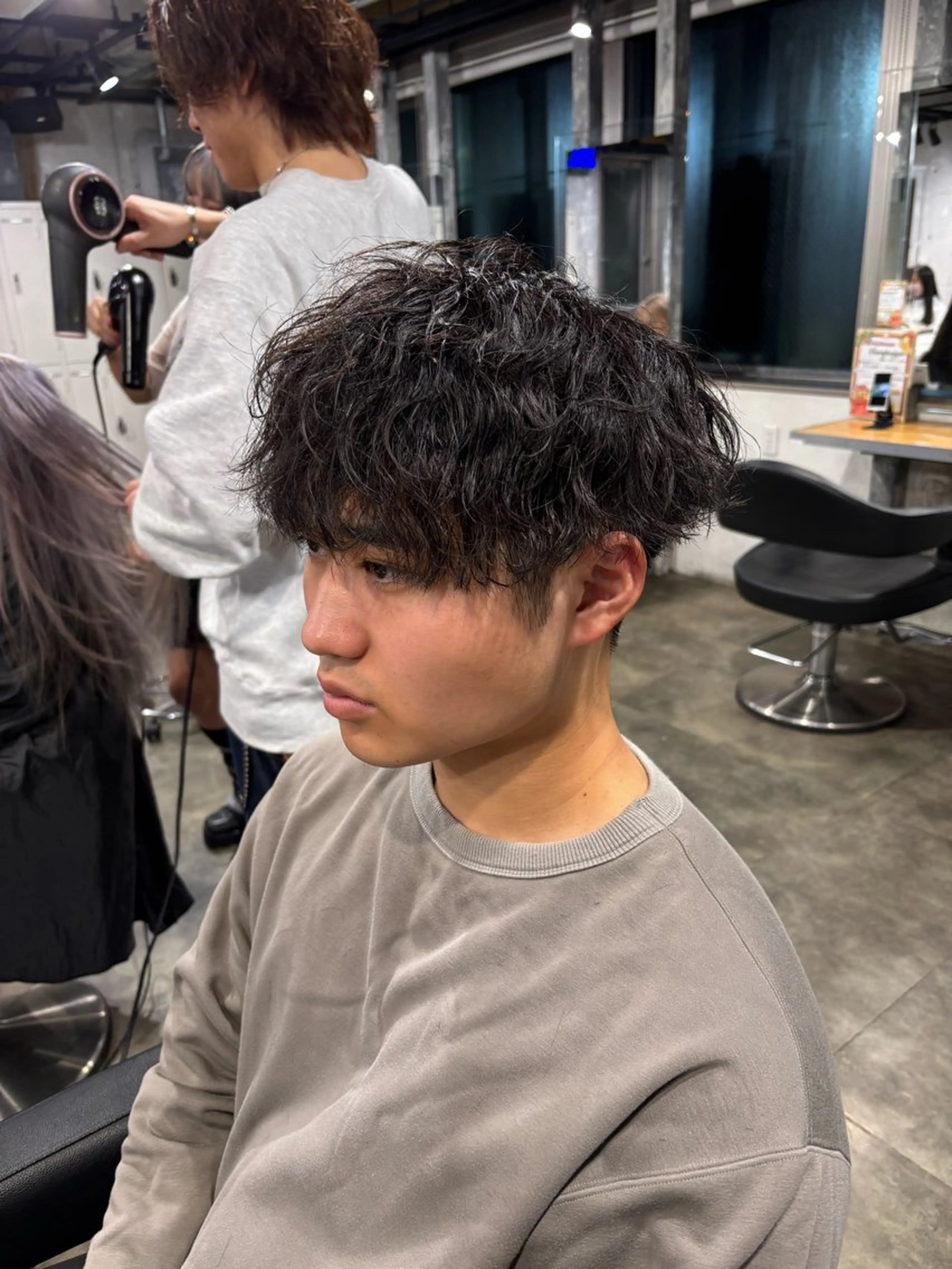 メンズ カット パーマ フェザーパーマ職人 🪽yutoのヘアスタイル