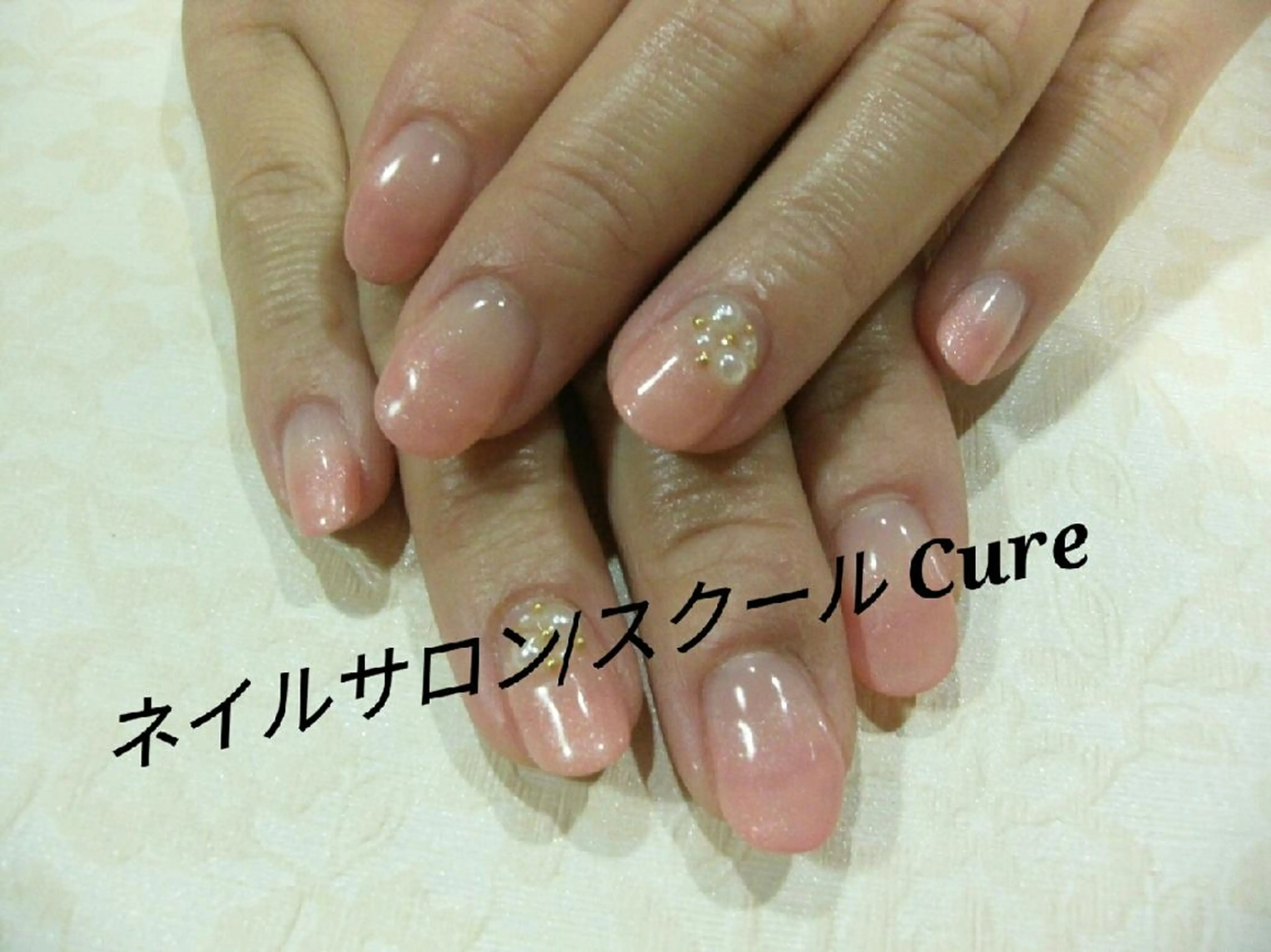 ミディアム ネイル ハンドネイル ネイルサロン Cureのネイルデザイン