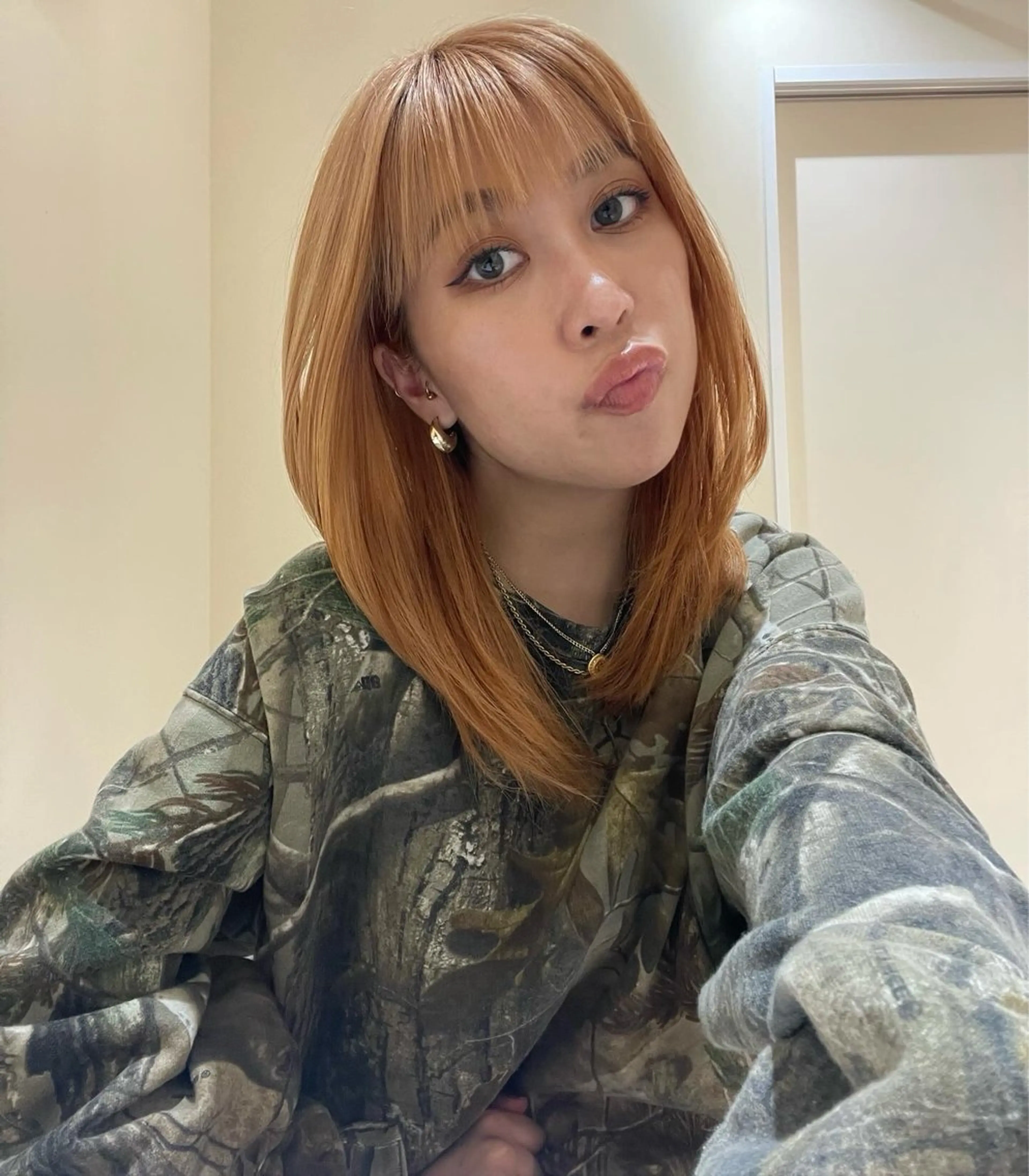 ミディアム カラー ブラウンカラー オレンジ オレンジブラウン レッドカラー レイヤーカット カット ヘアカラー レイヤー /髪質改善/ariのヘアスタイル