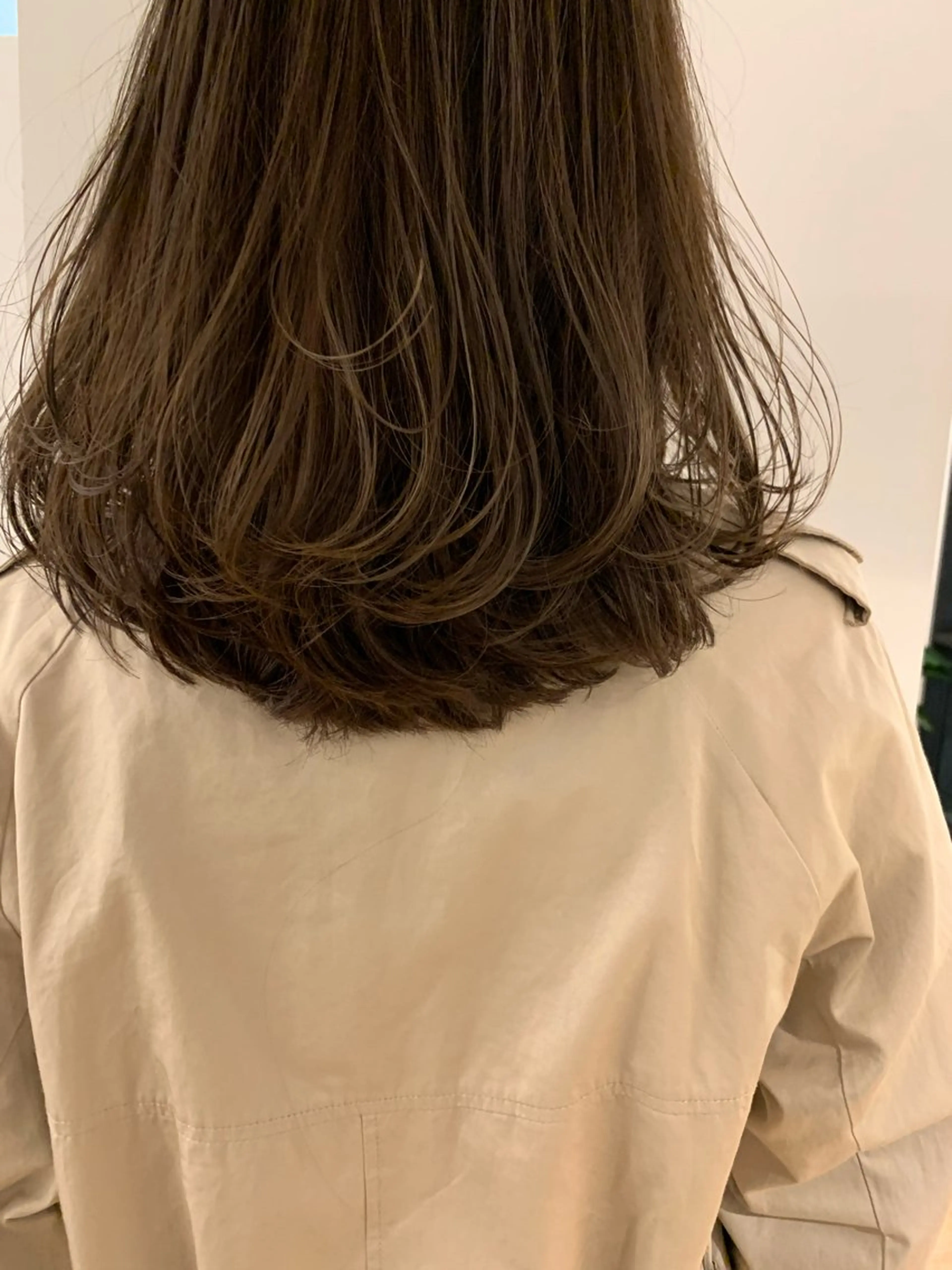 セミロング カラー SALOWIN武蔵小杉店所属・国内最高濃度の水素 /髪質改善/ケア特化のヘアスタイル