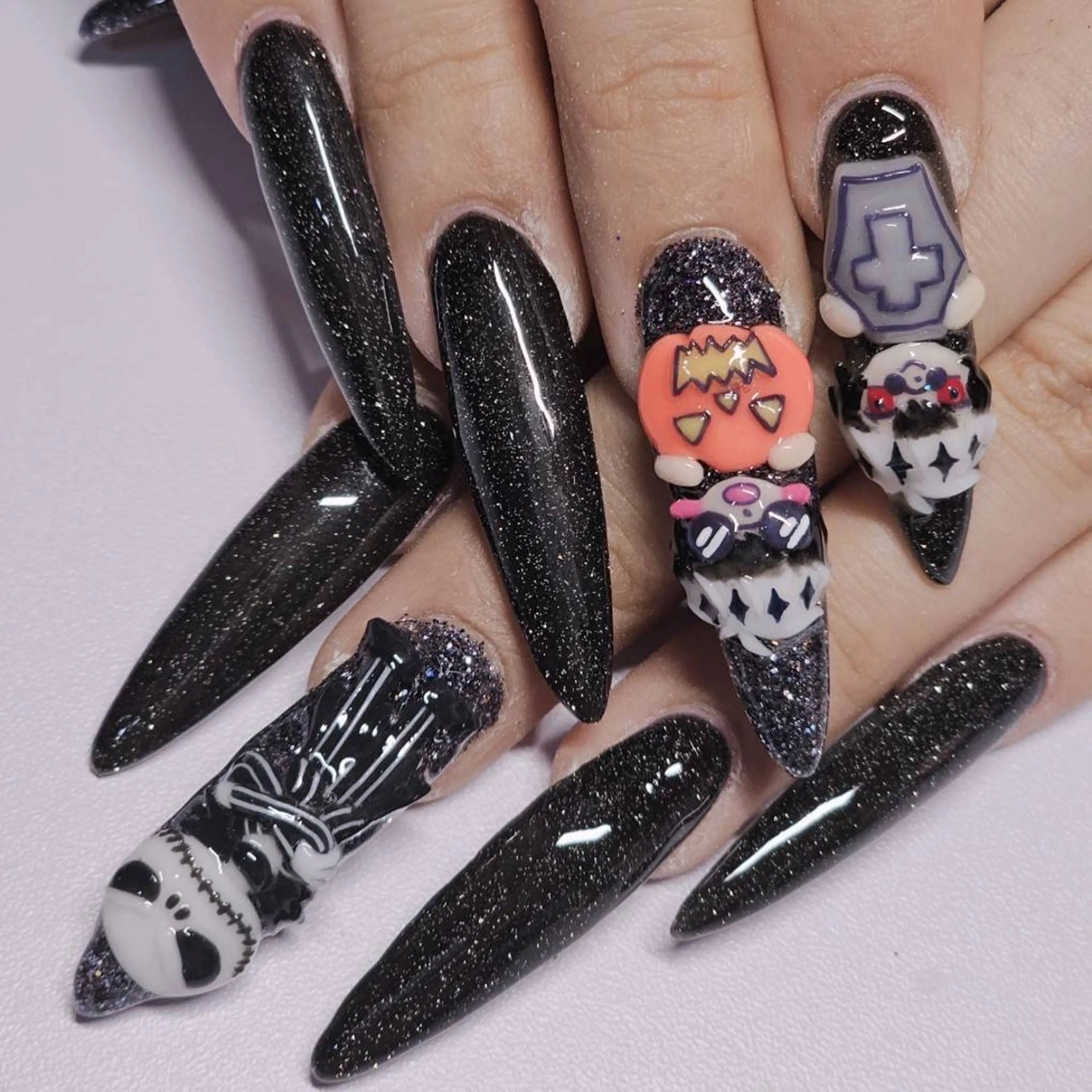 ネイル アートネイル ラメ(グリッター) 冬ネイル クリスマス ハンドネイル よしだ ひろきのネイルデザイン