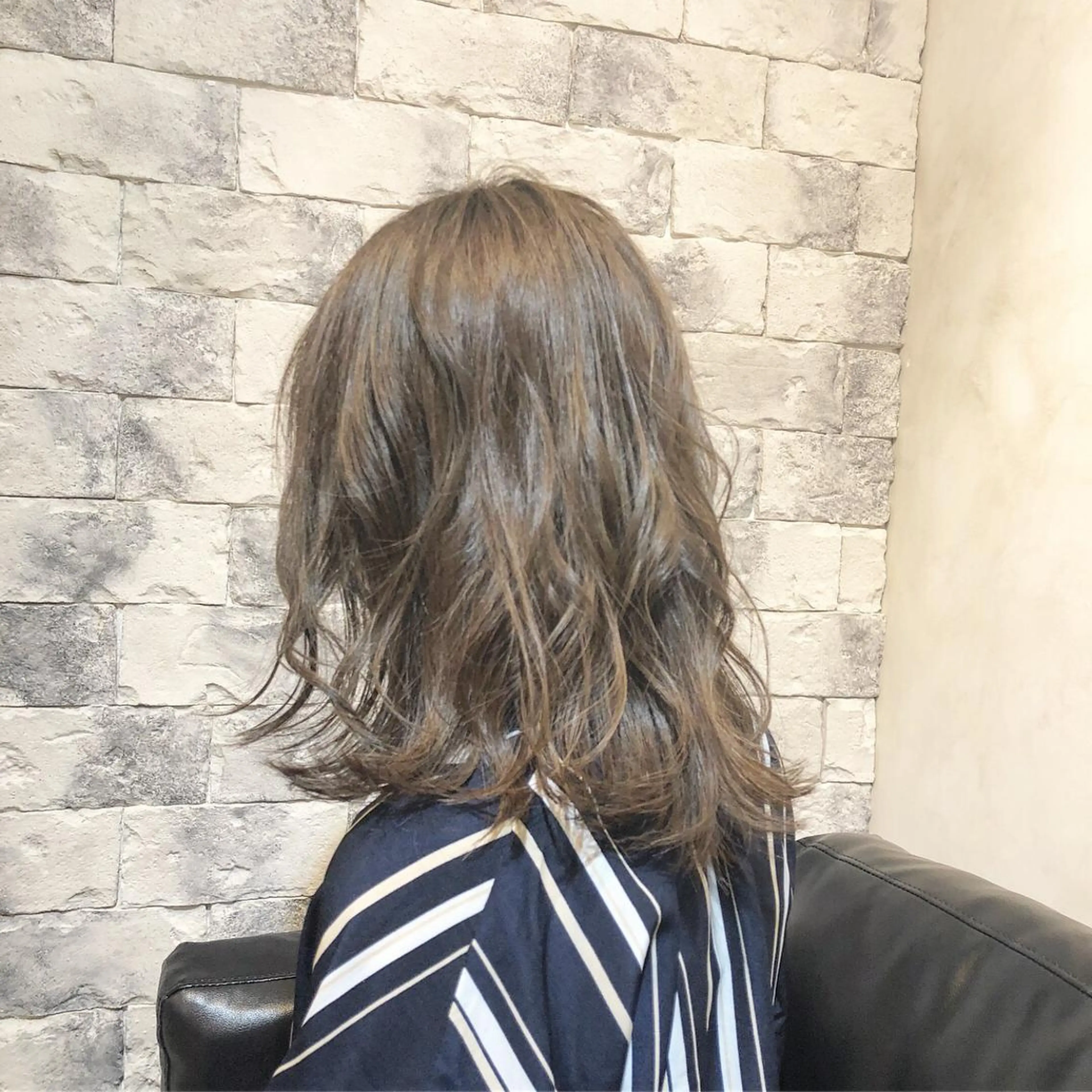 セミロング カラー パーマ ヘアアレンジ メンズ キッズ ネイル マツエク・マツパ イルミナカラー 外国人風カラー AUBE HAIRazul吉祥寺所属・綺麗な髪質にしたい方 限定🌈清水 祥のヘアスタイル