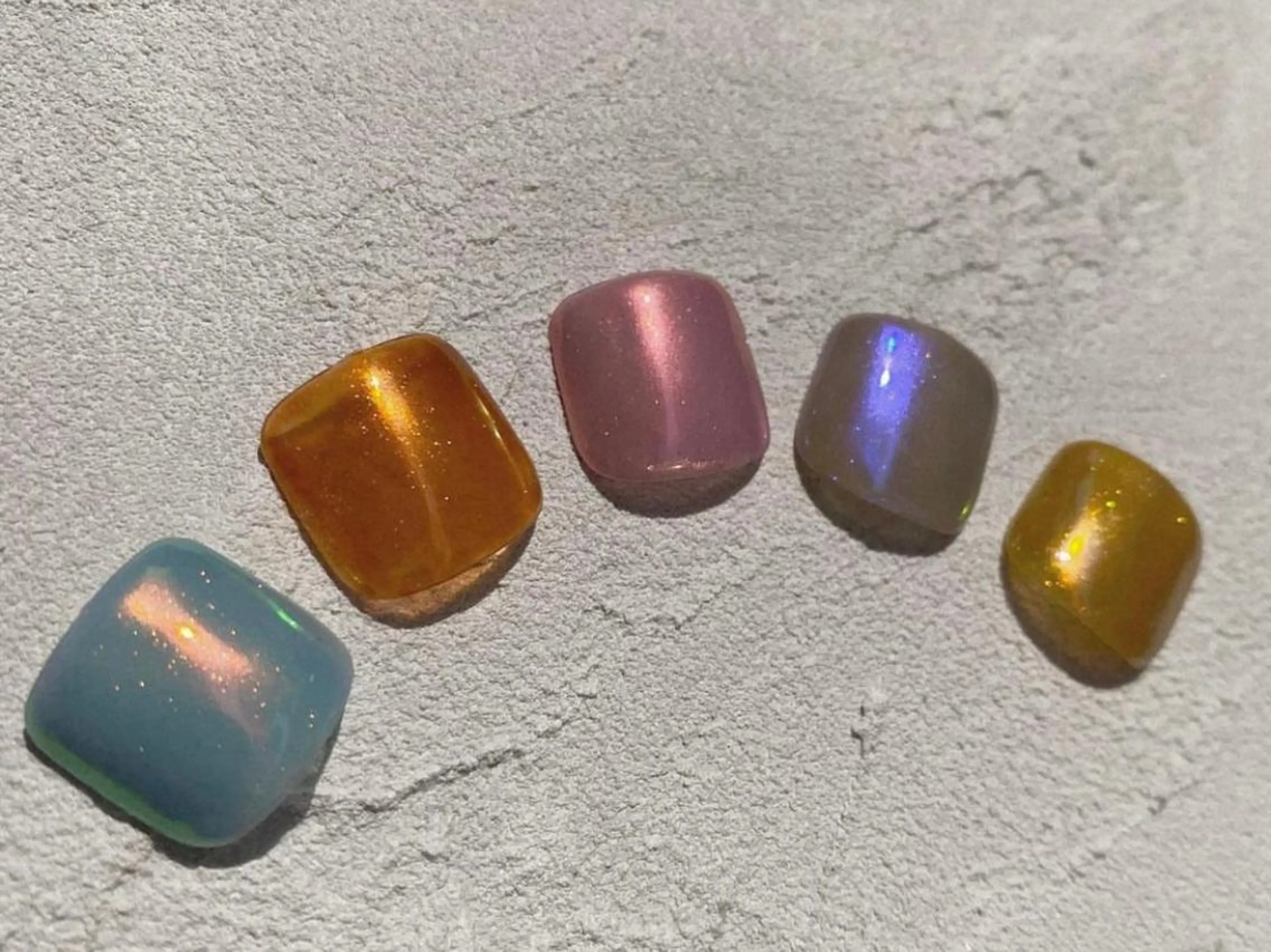 ネイル アイブロウ 眉カラー 眉毛ワックス脱毛 オーロラネイル クリアネイル 長さ出し 大塚眉毛|ハンドケア |肌管理の眉毛・アイブロウイメージ